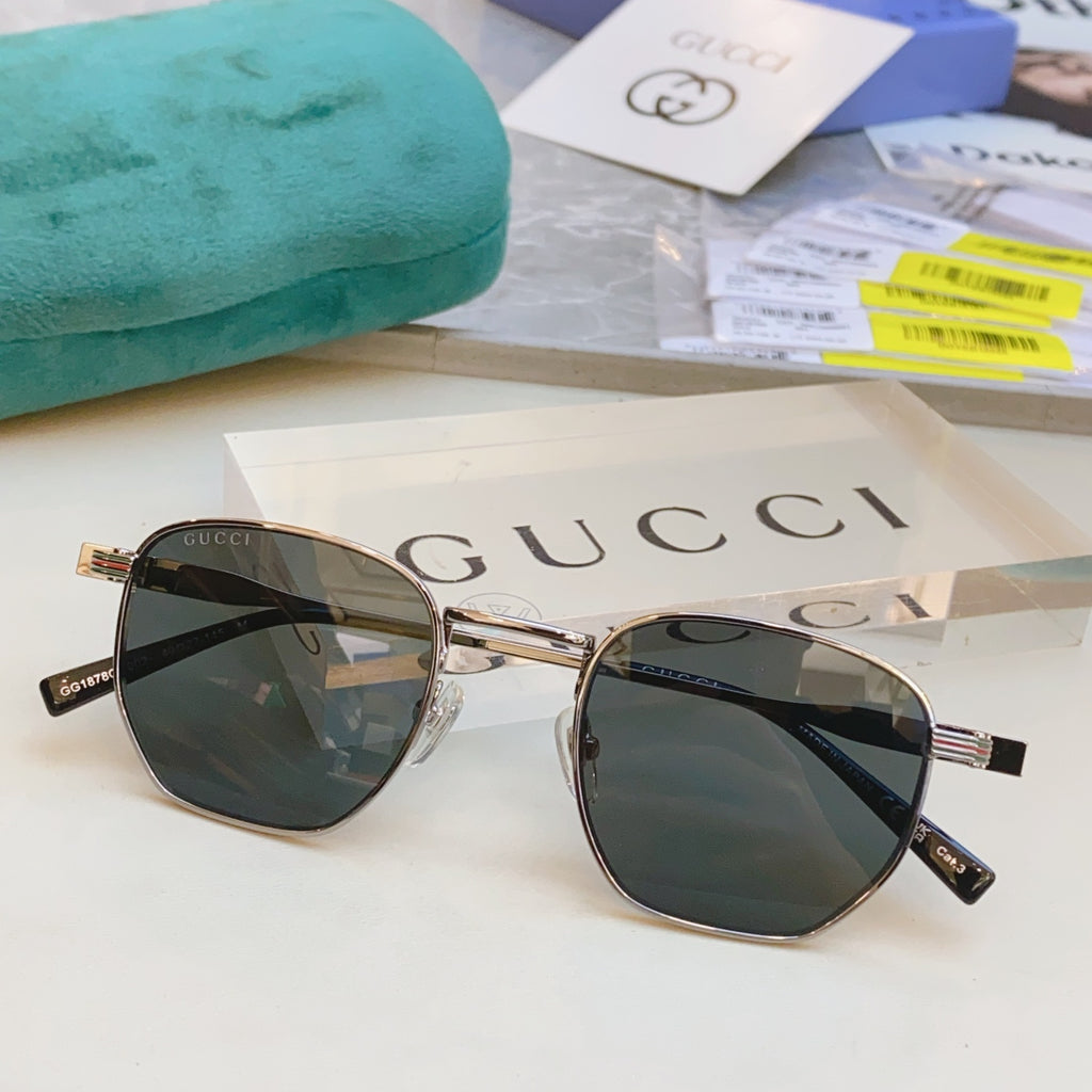 Gucci GG1878O Fashion Gray Lens Sunglasses for Men & Women - 431385 - detail image 5