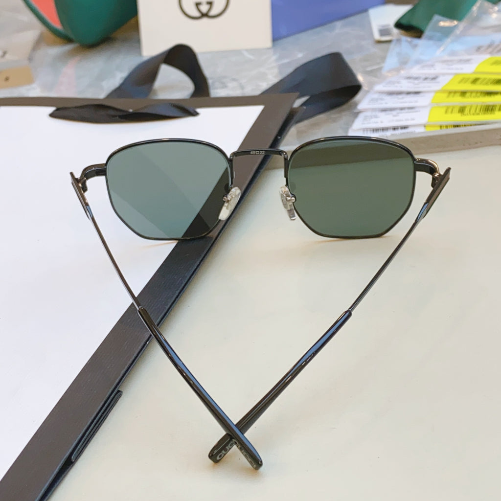 Gucci GG1878O Fashion Gray Lens Sunglasses for Men & Women - 431385 - detail image 9