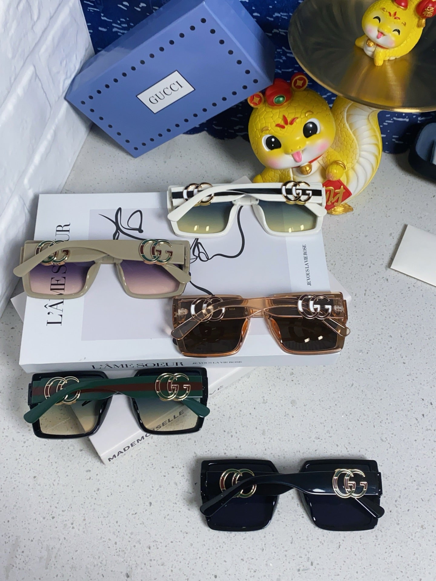 Gucci Polarized Fashion Blue Lens Sunglasses for Women - detail image 11