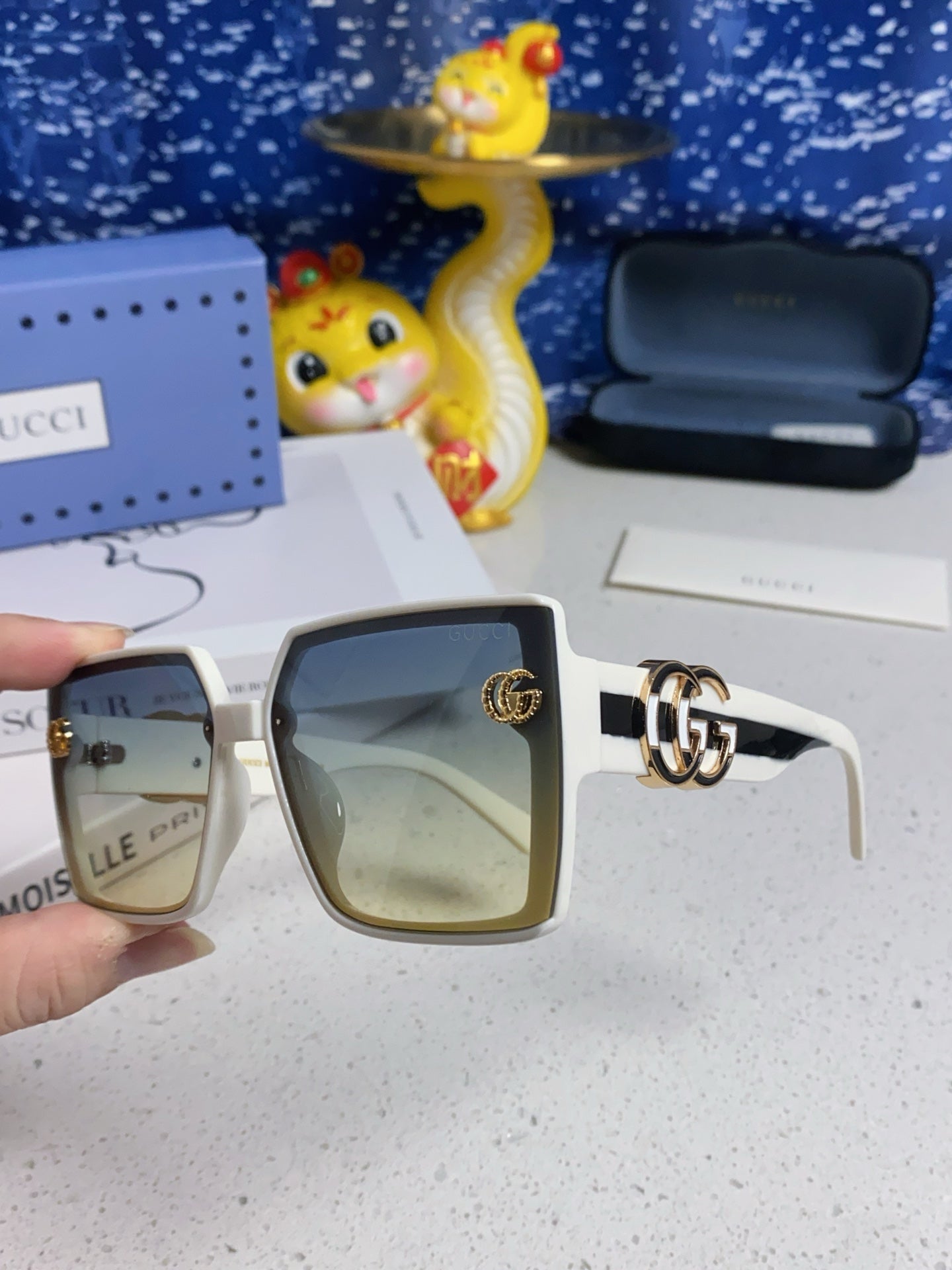 Gucci Polarized Fashion Silver Lens Sunglasses for Women - 486439 - detail image 6