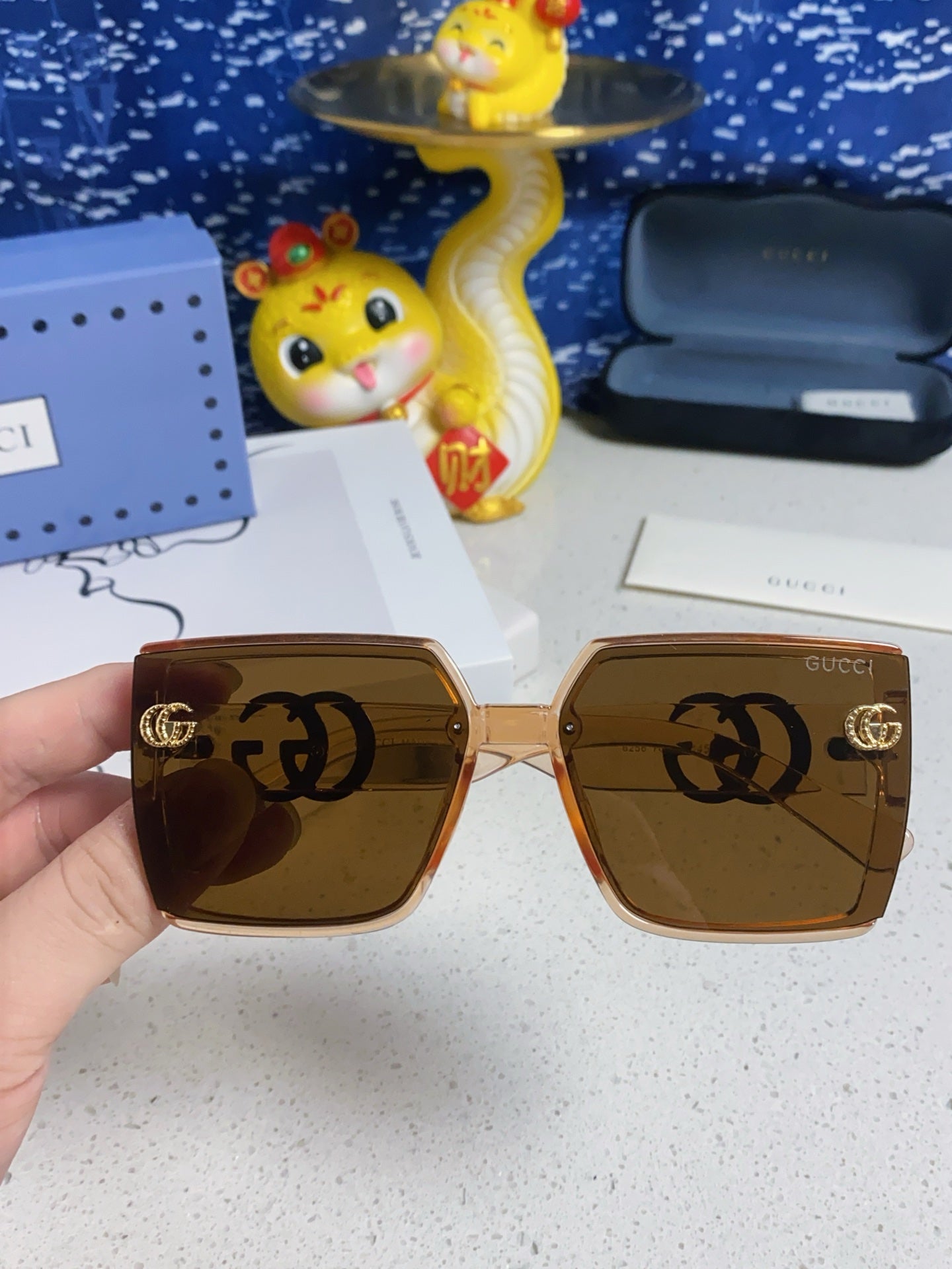 Gucci Polarized Fashion Brown Lens Sunglasses for Women - detail image 9