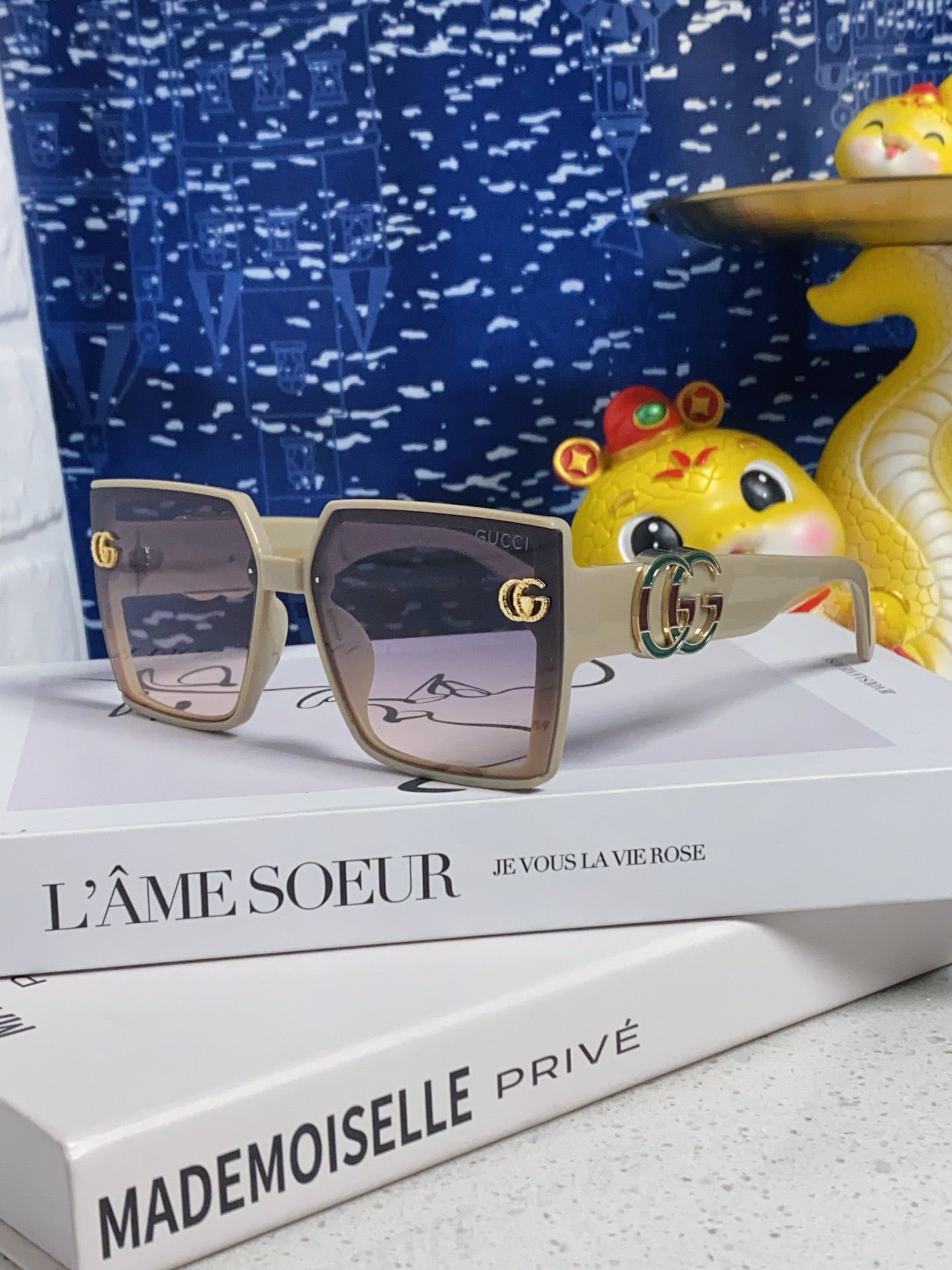 Gucci Polarized Fashion Silver Lens Sunglasses for Women