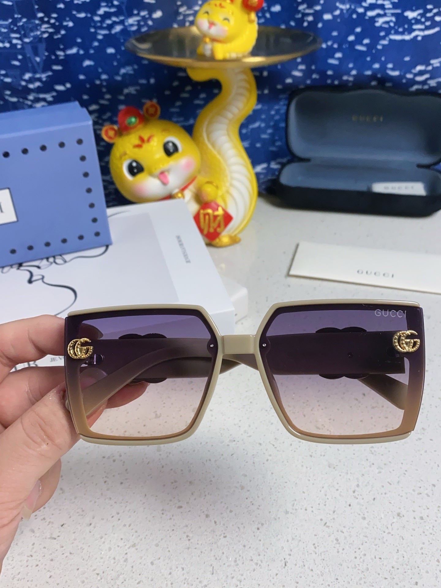 Gucci Polarized Fashion Silver Lens Sunglasses for Women - detail image 4