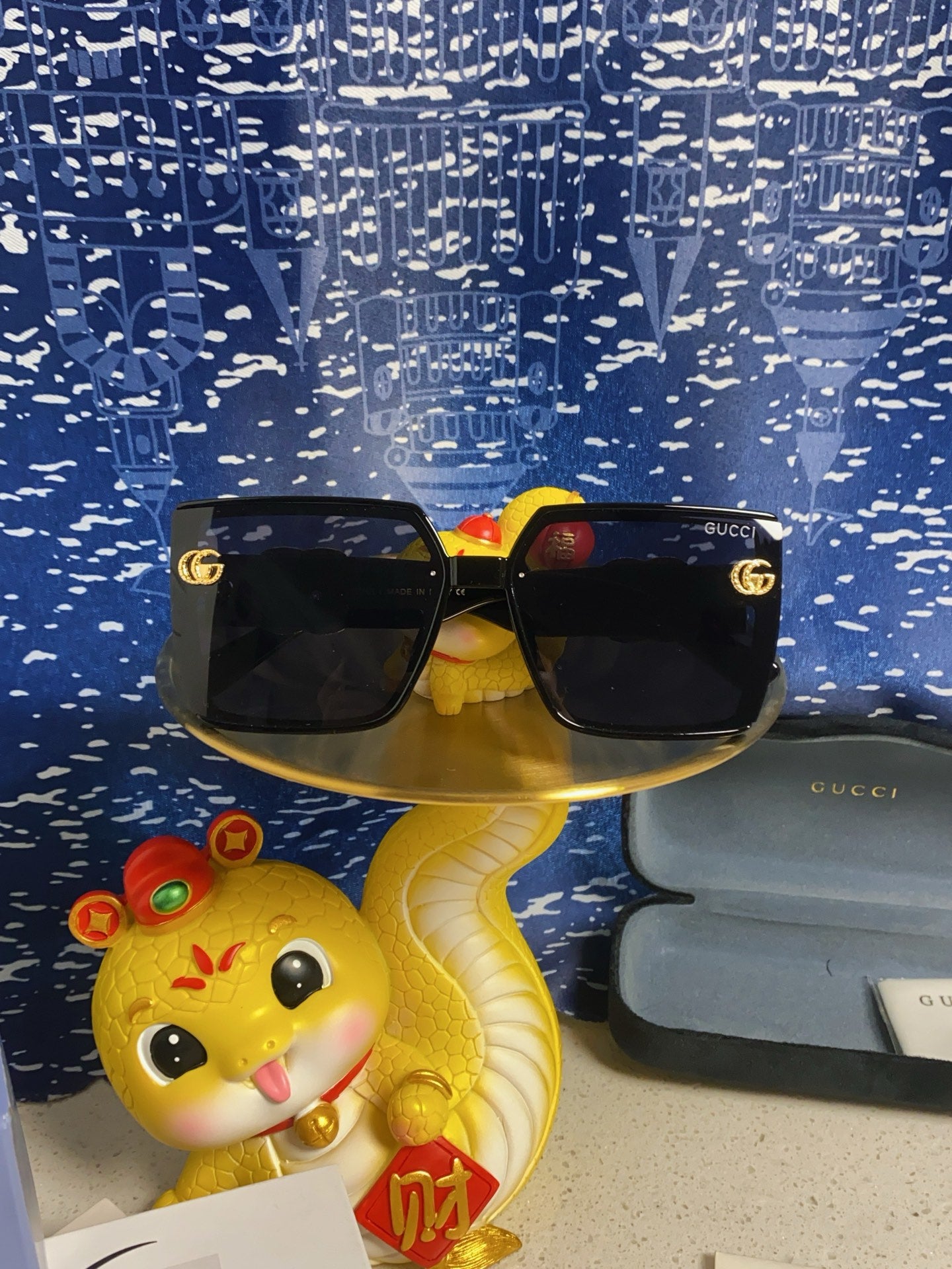 Gucci Polarized Fashion Blue Lens Sunglasses for Women - detail image 10
