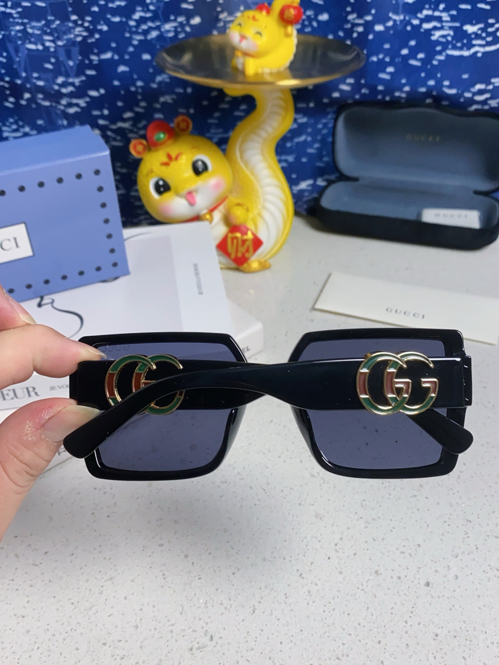 Gucci Polarized Fashion Blue Lens Sunglasses for Women - detail image 5