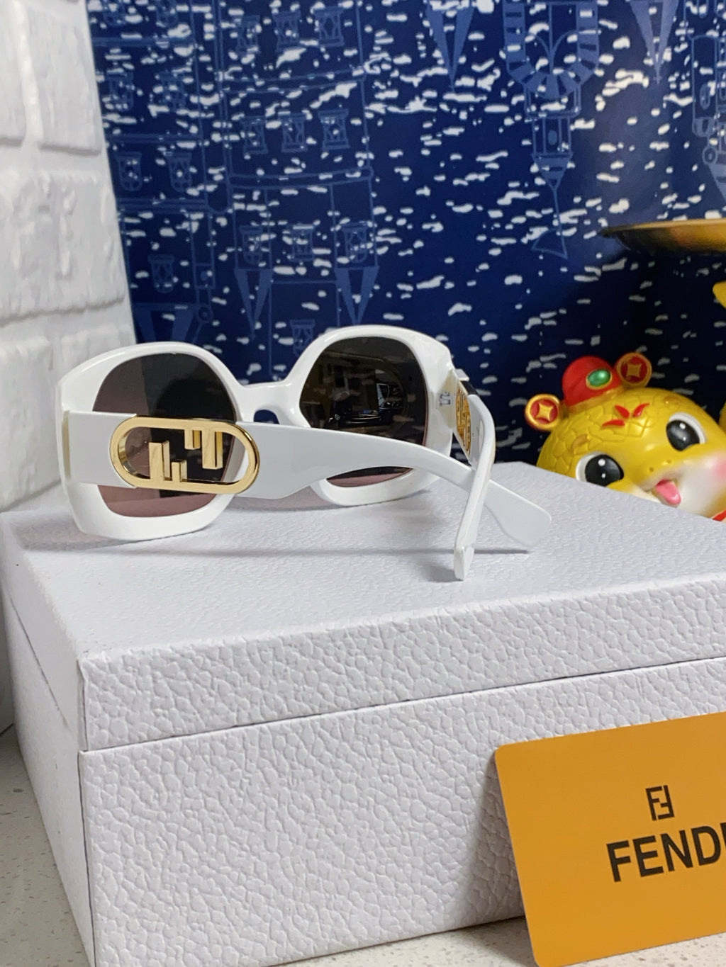 Fendi Metal Fashion Silver Lens Sunglasses for Men & Women - 372461 - detail image 3