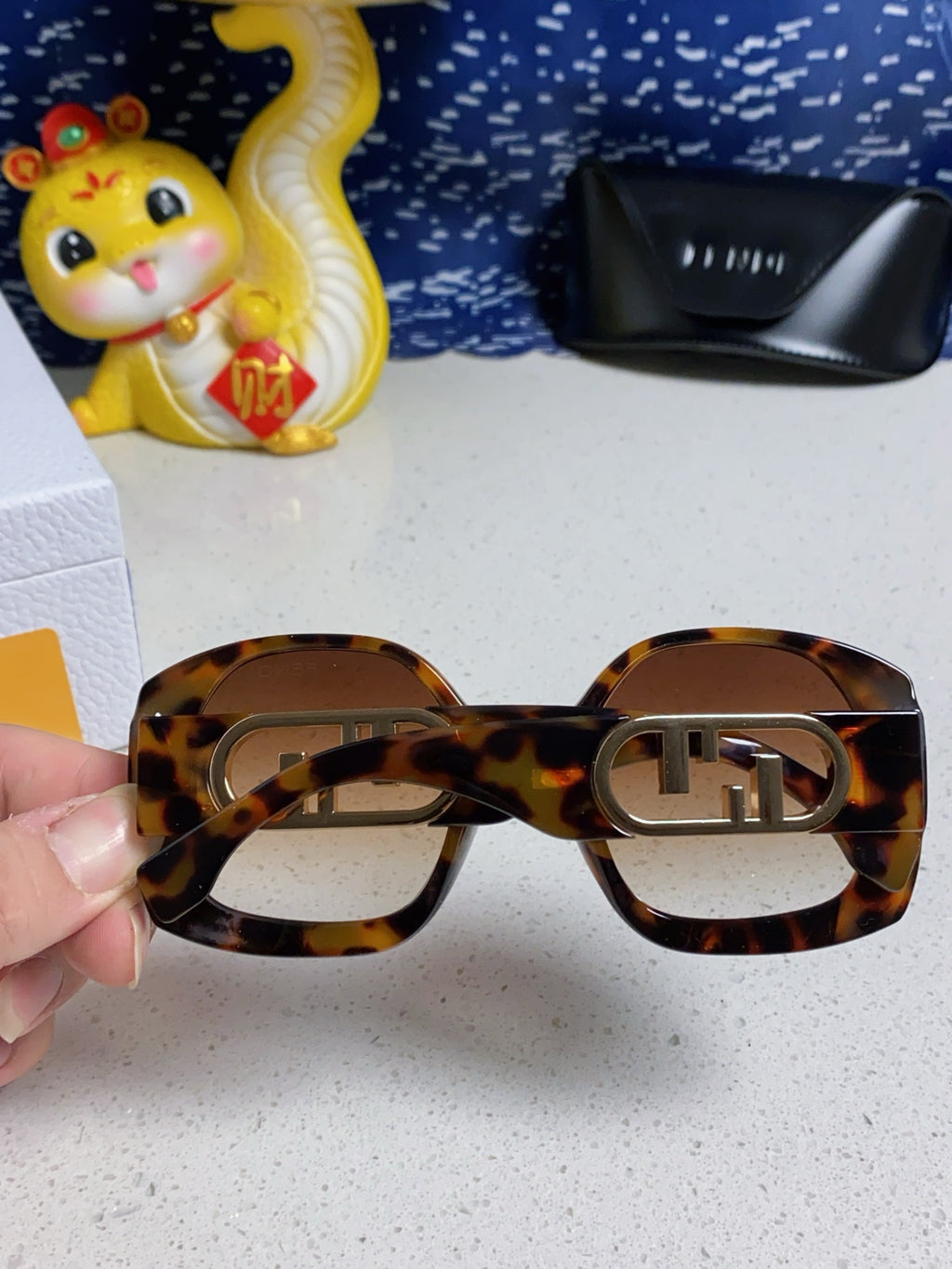 Fendi Metal Fashion Brown Lens Sunglasses for Men & Women - 372462 - detail image 5