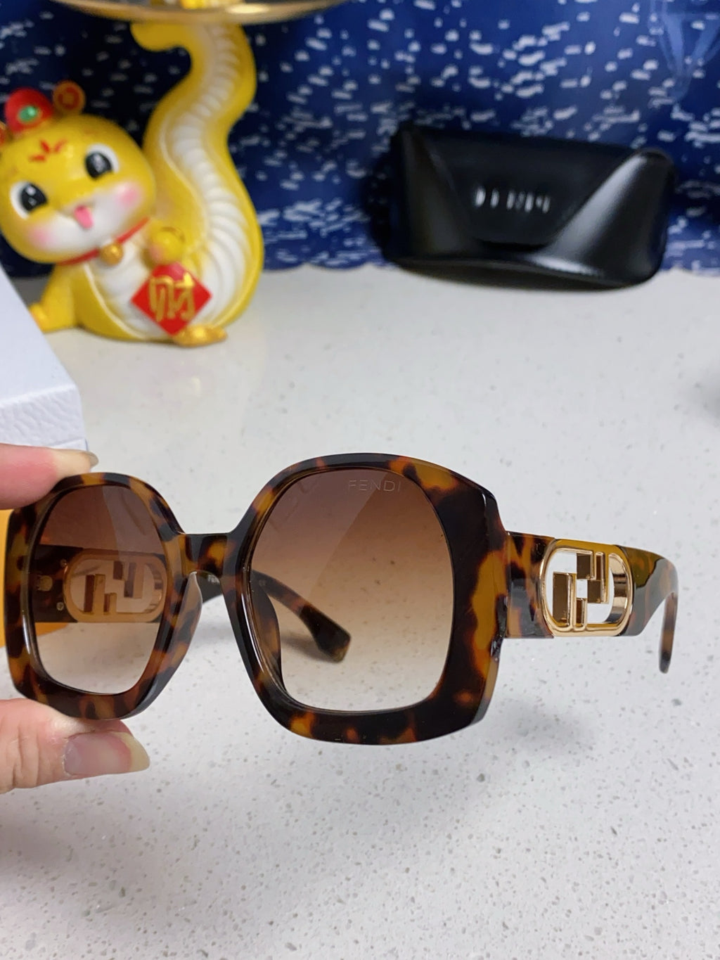Fendi Metal Fashion Brown Lens Sunglasses for Men & Women - 372462 - detail image 6