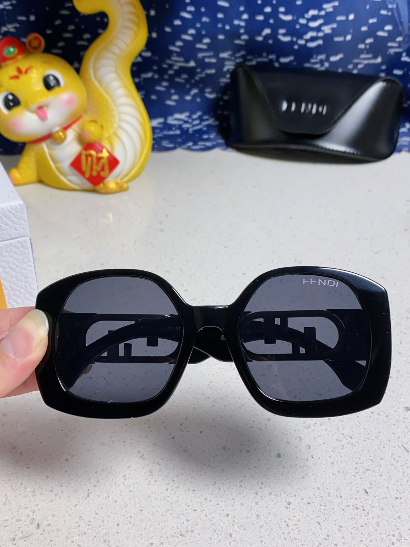 Fendi Metal Fashion Pink Lens Sunglasses for Men & Women - detail image 4