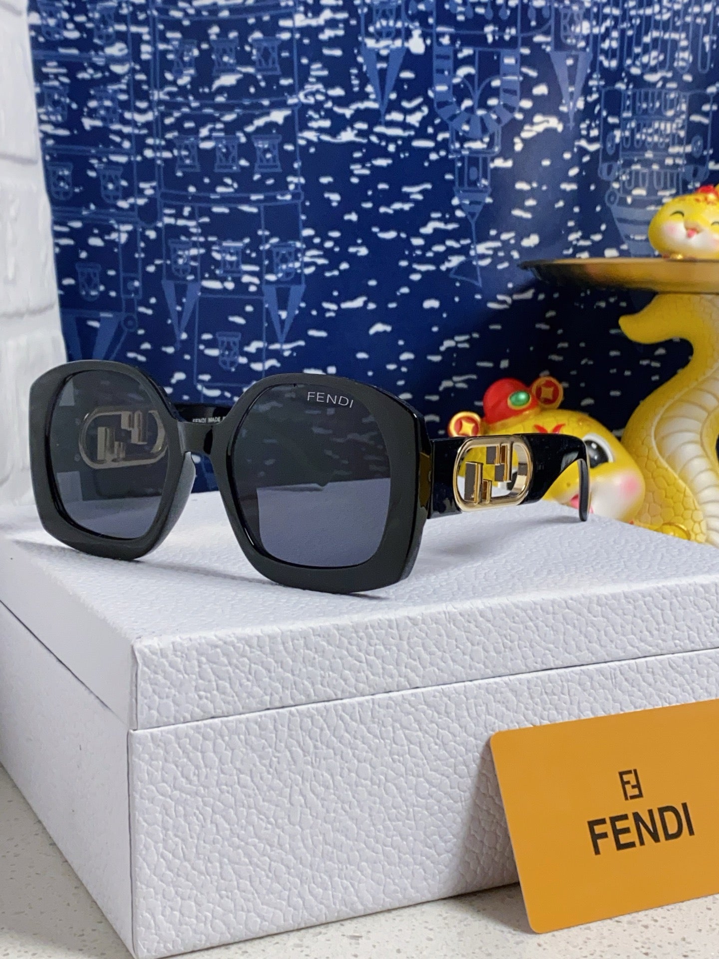 Fendi Metal Fashion Pink Lens Sunglasses for Men & Women