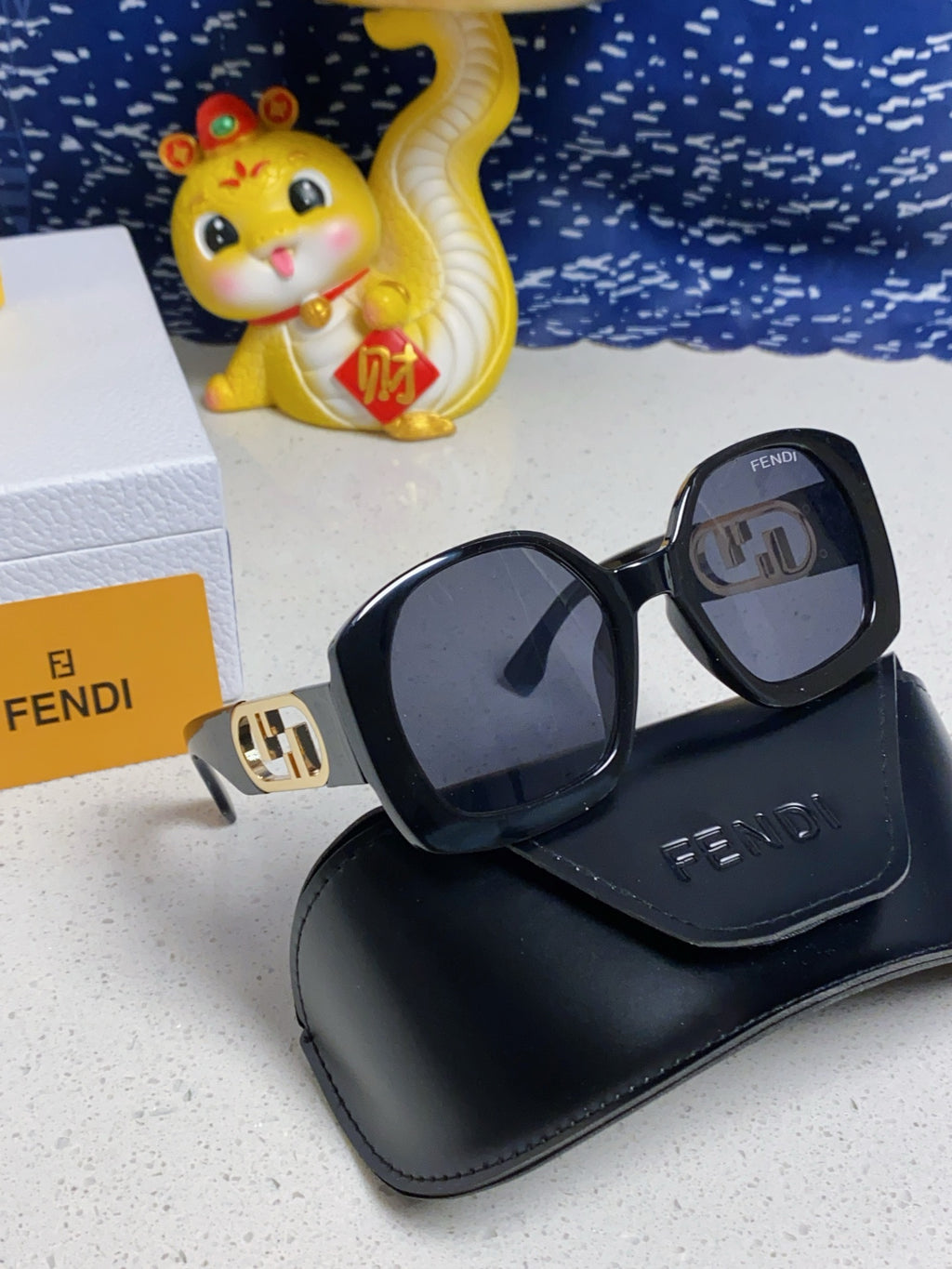 Fendi Metal Fashion Pink Lens Sunglasses for Men & Women - detail image 9