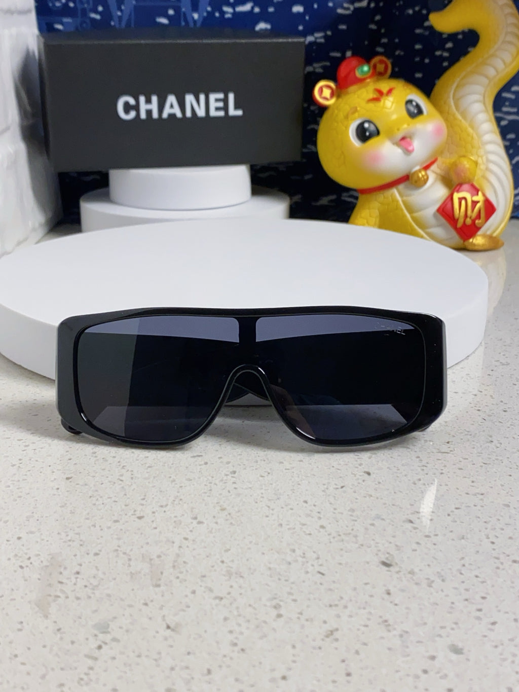 Chanel Fashion Black Lens Sunglasses for Men & Women - 486649 - detail image 9