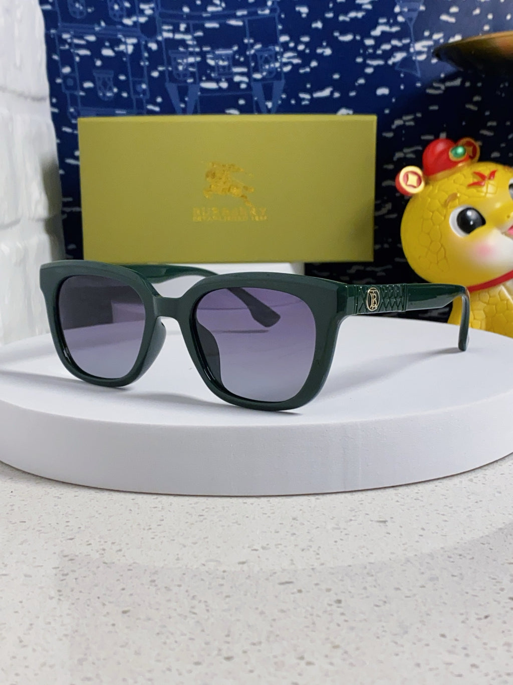 Burberry Polarized Fashion Silver Lens Sunglasses for Men & Women - 399108