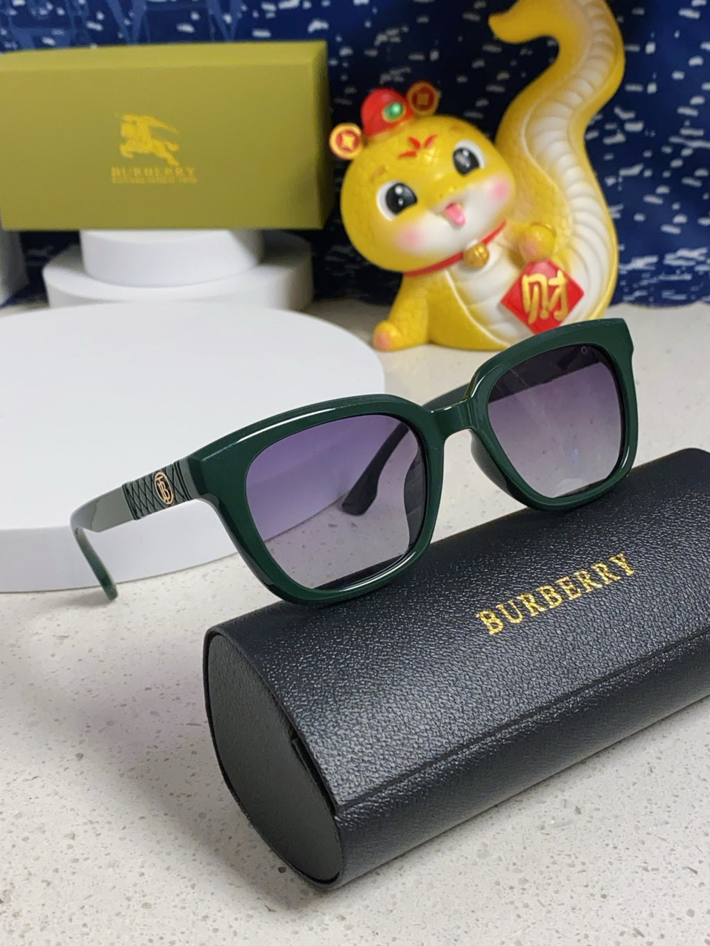 Burberry Polarized Fashion Silver Lens Sunglasses for Men & Women - 399108 - detail image 9
