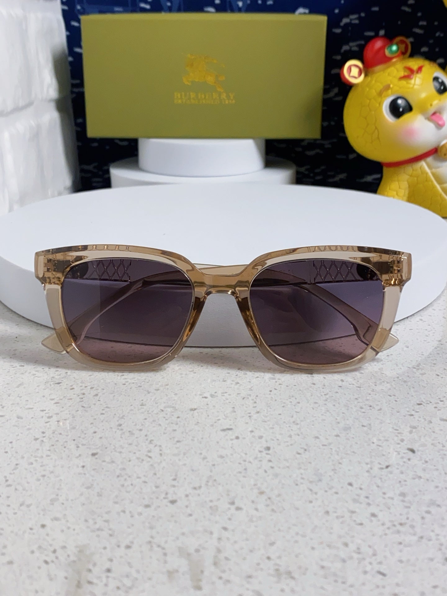 Burberry Polarized Fashion Silver Lens Sunglasses for Men & Women - 399110 - detail image 8