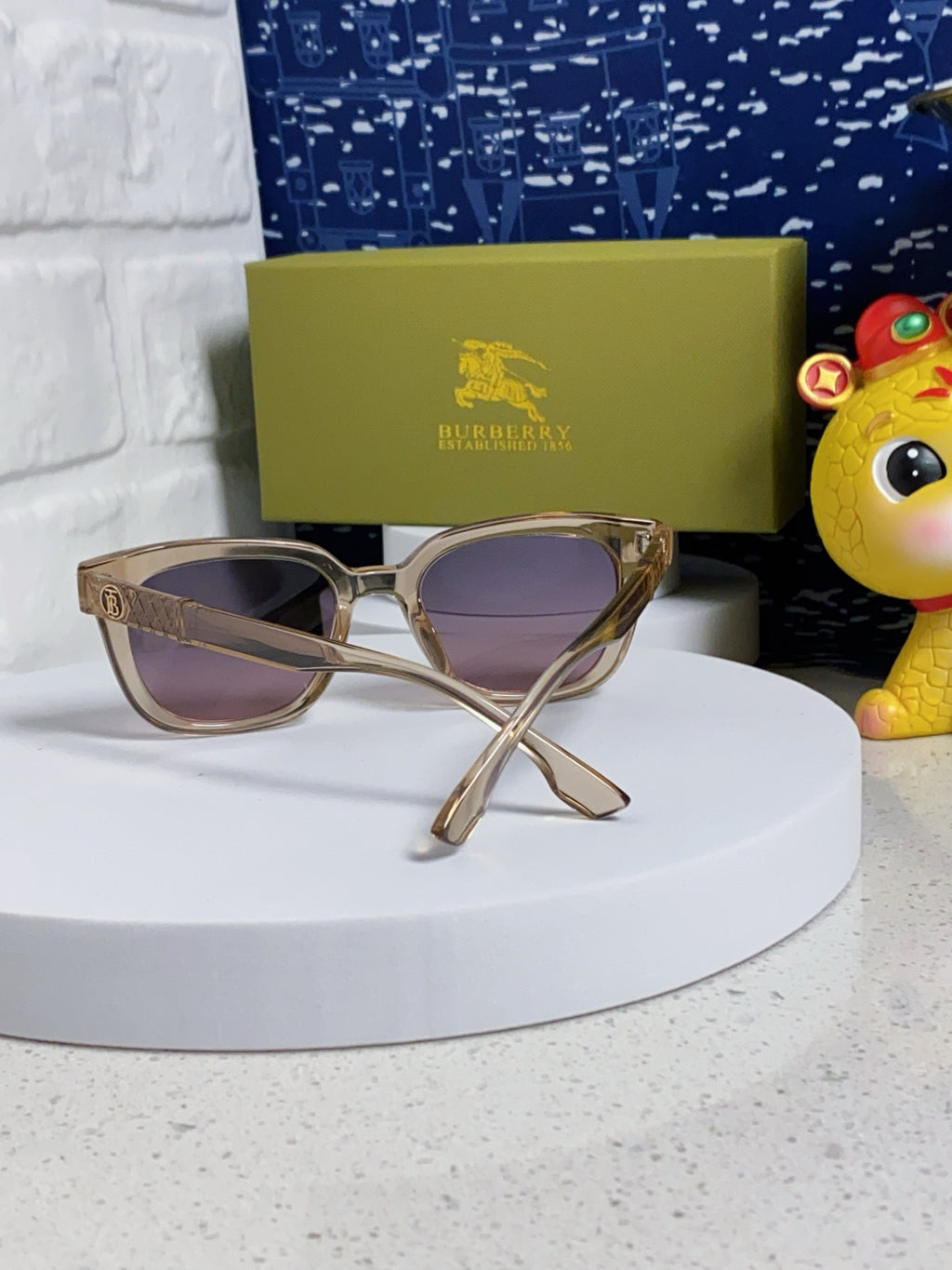 Burberry Polarized Fashion Silver Lens Sunglasses for Men & Women - 399110 - detail image 3