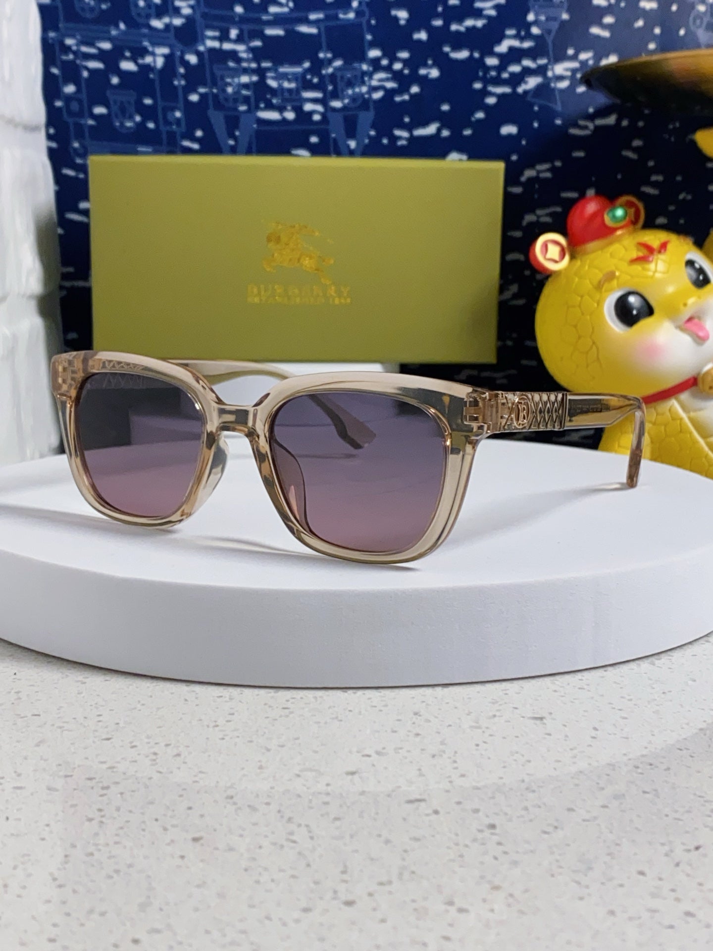 Burberry Polarized Fashion Silver Lens Sunglasses for Men & Women - 399110