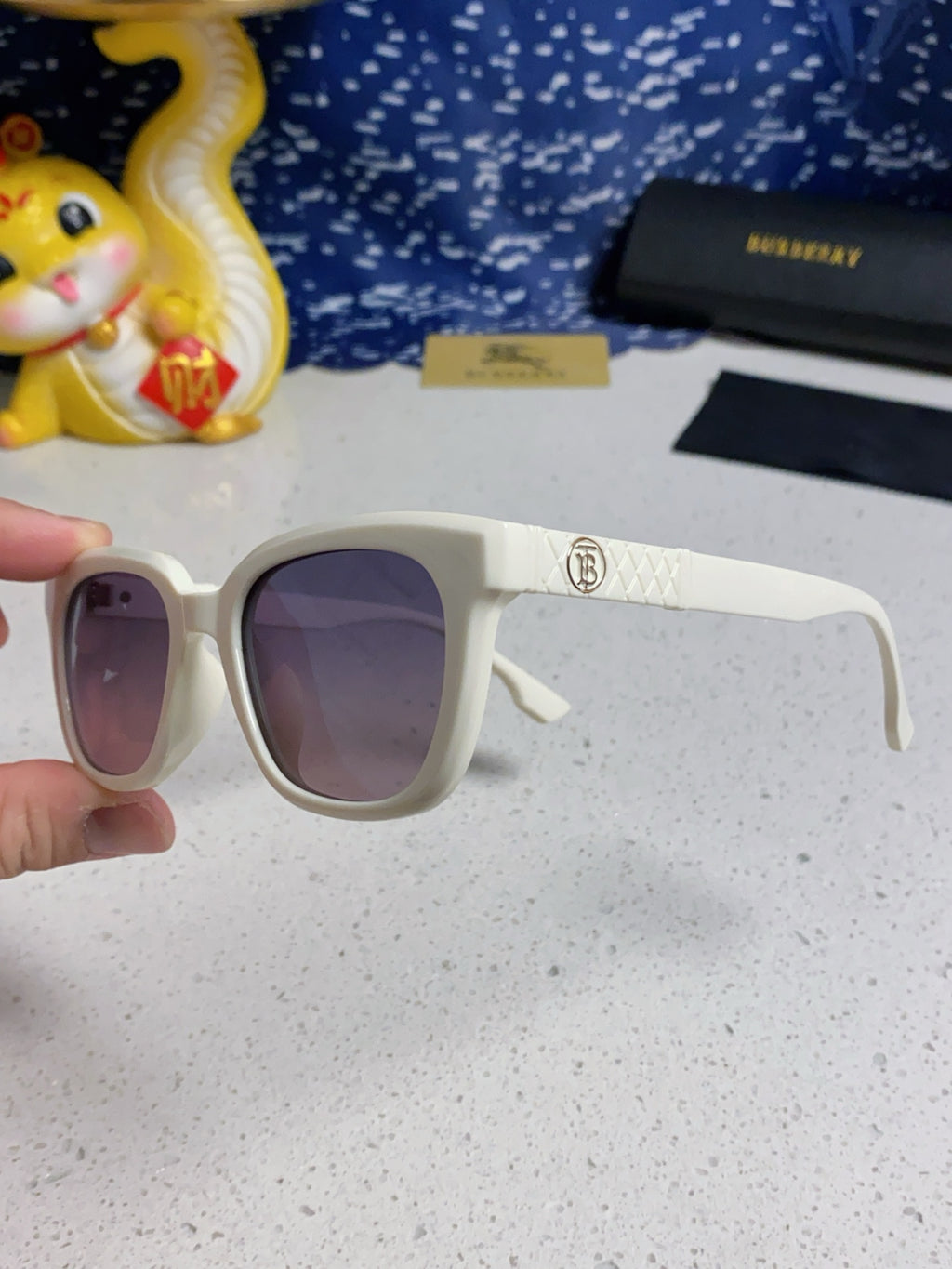 Burberry Polarized Fashion Silver Lens Sunglasses for Men & Women - 399111 - detail image 6