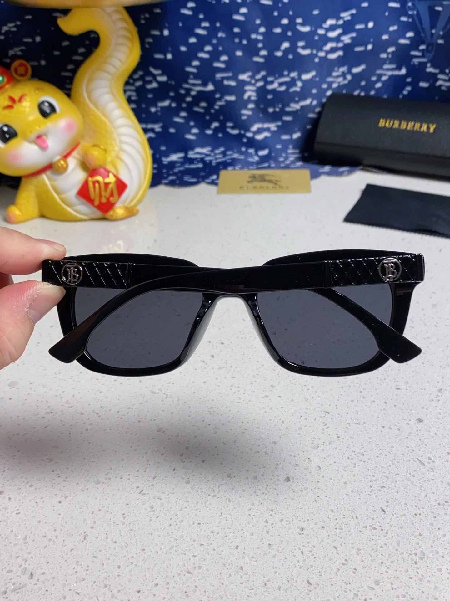 Burberry Polarized Fashion Silver Lens Sunglasses for Men & Women - detail image 5
