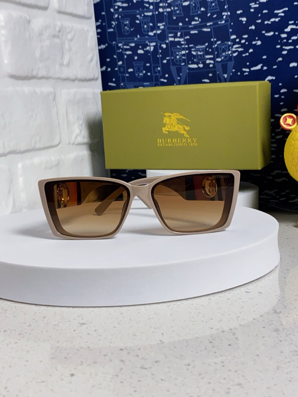 Burberry Fashion Brown Lens Sunglasses for Men & Women - 416034 - detail image 2