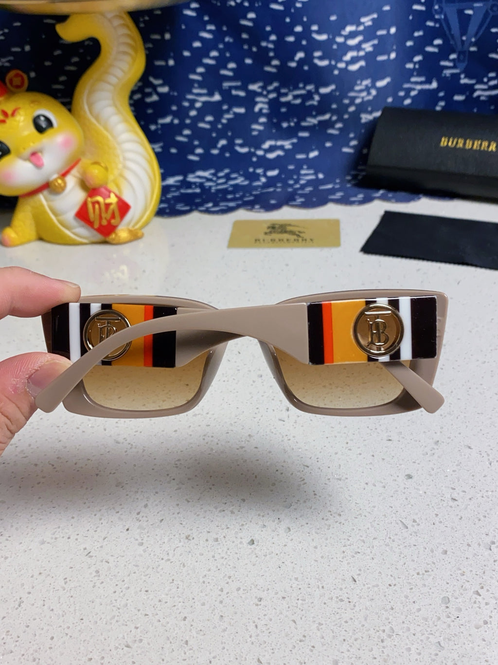 Burberry Fashion Brown Lens Sunglasses for Men & Women - 416034 - detail image 5