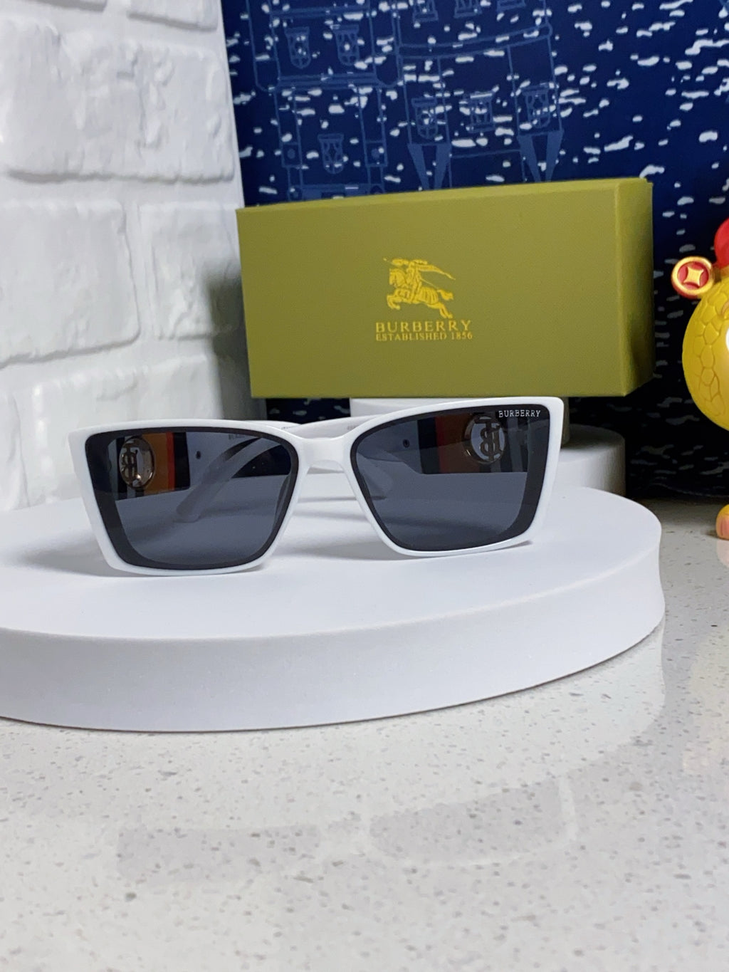 Burberry Fashion Silver Lens Sunglasses for Men & Women - 416035 - detail image 2
