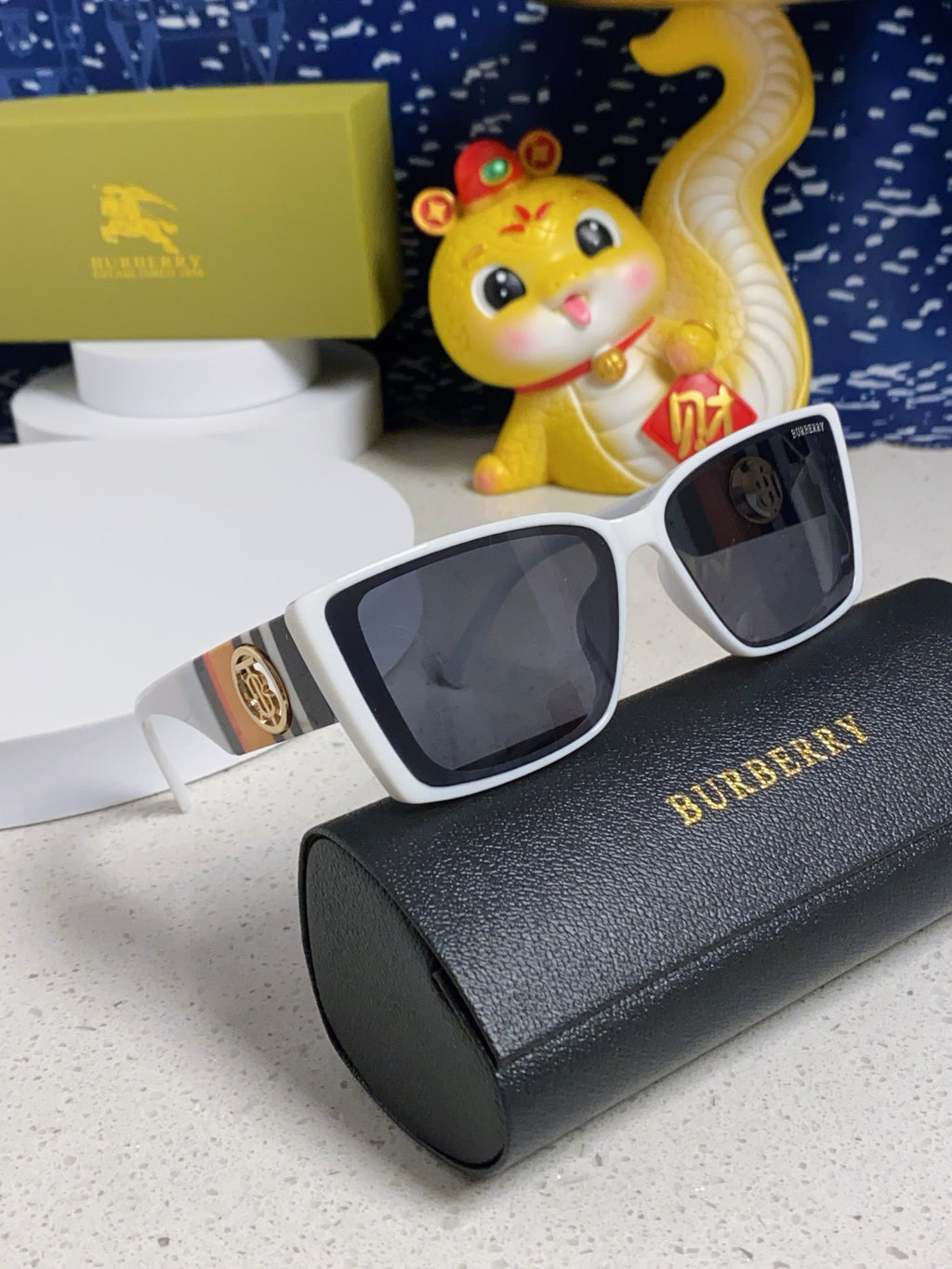 Burberry Fashion Silver Lens Sunglasses for Men & Women - 416035 - detail image 10