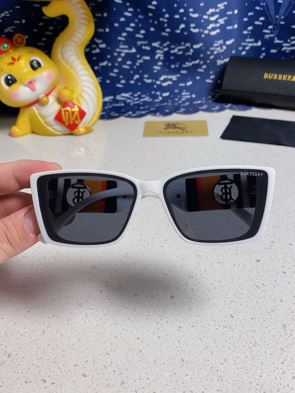 Burberry Fashion Silver Lens Sunglasses for Men & Women - 416035 - detail image 4