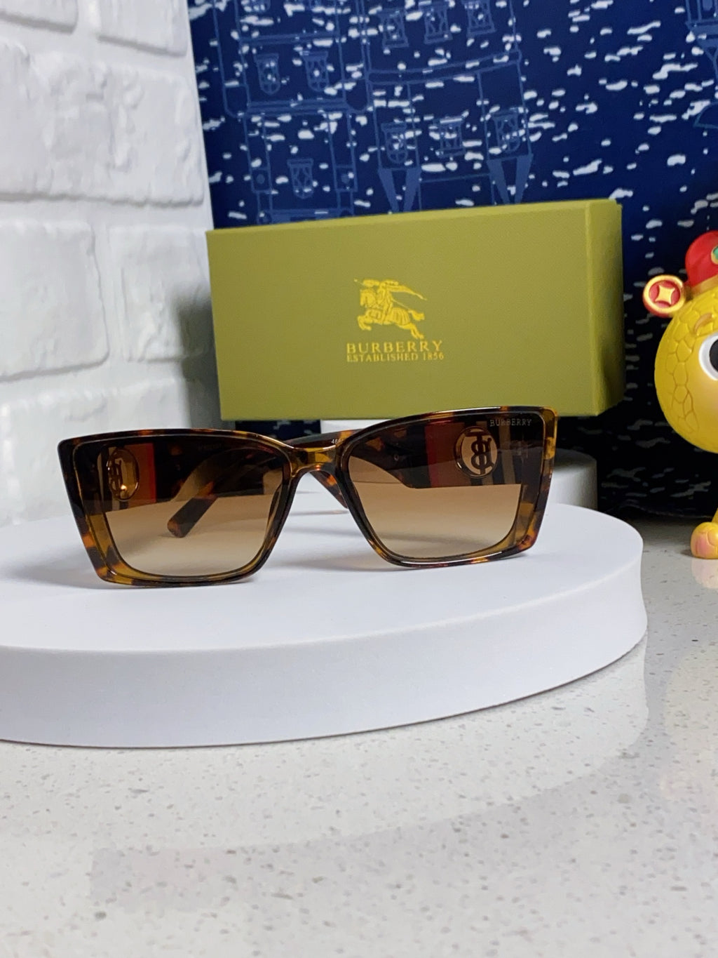 Burberry Fashion Brown Lens Sunglasses for Men & Women - 416036 - detail image 2