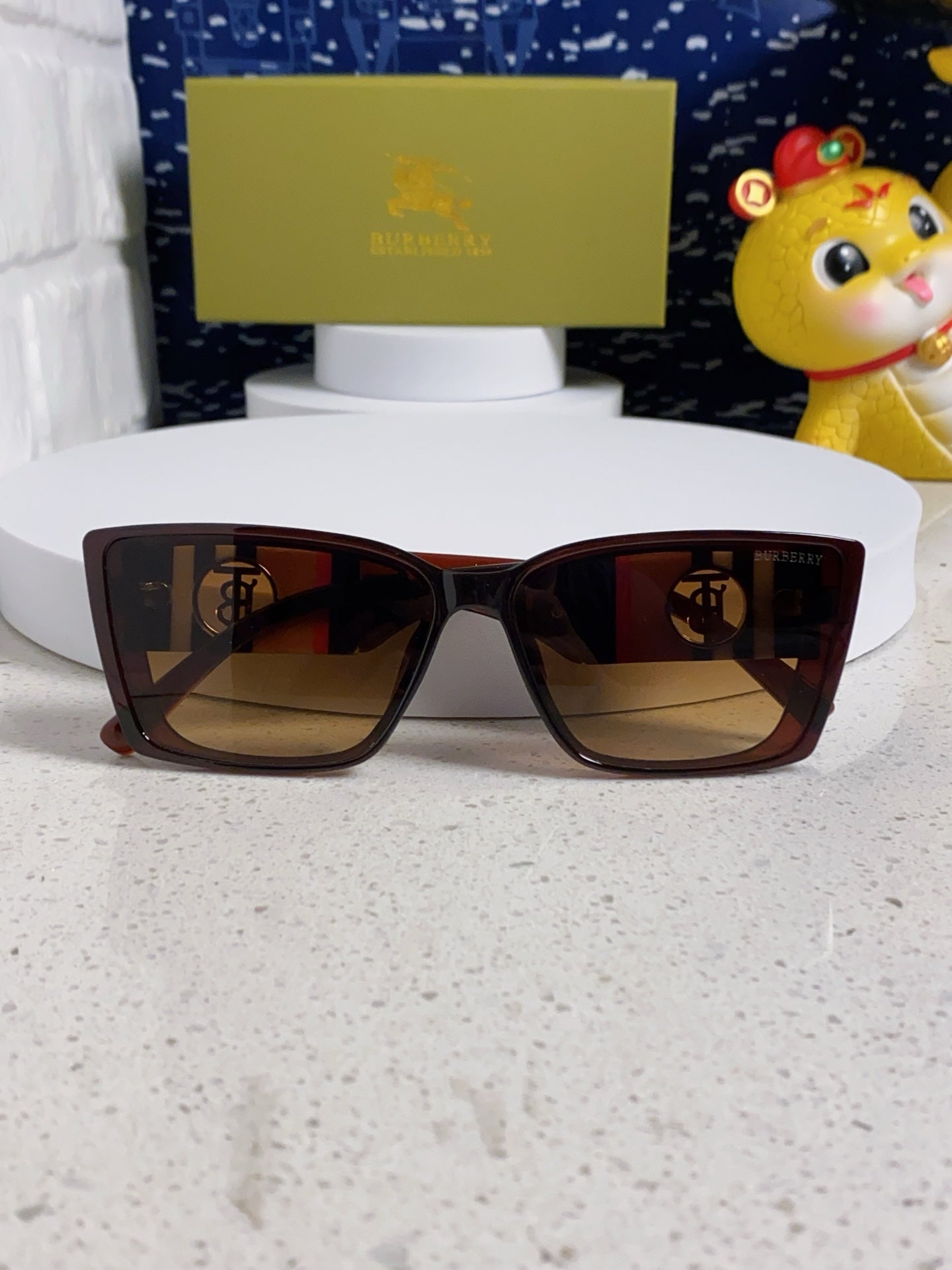 Burberry Fashion Brown Lens Sunglasses for Men & Women - 416037 - detail image 9