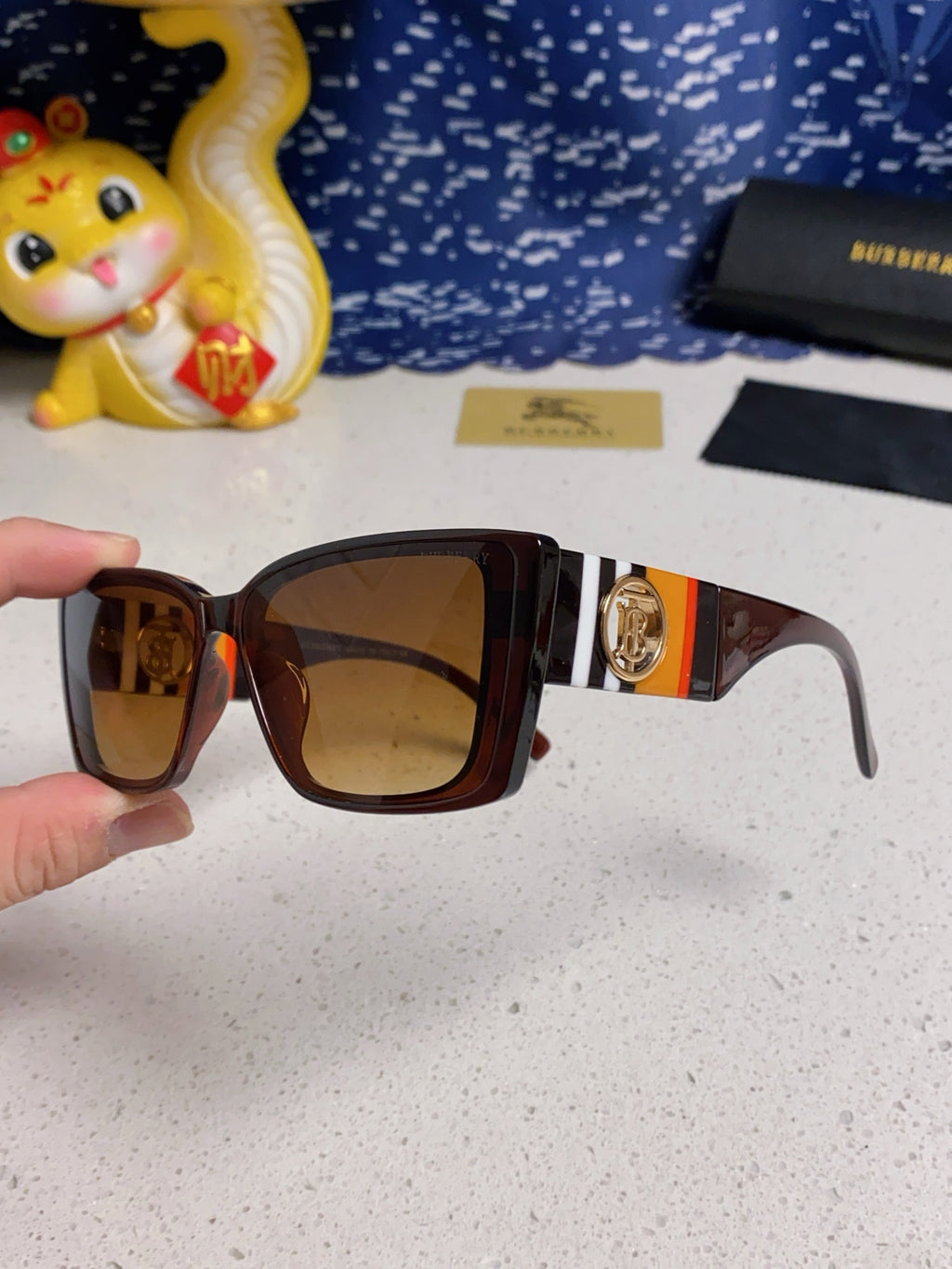 Burberry Fashion Brown Lens Sunglasses for Men & Women - 416037 - detail image 6