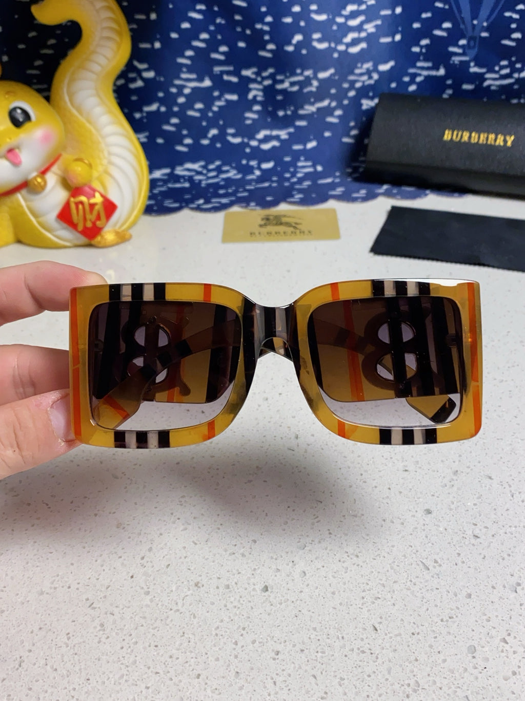 Burberry Oversized Brown Lens Sunglasses for Men & Women - 449577 - detail image 4