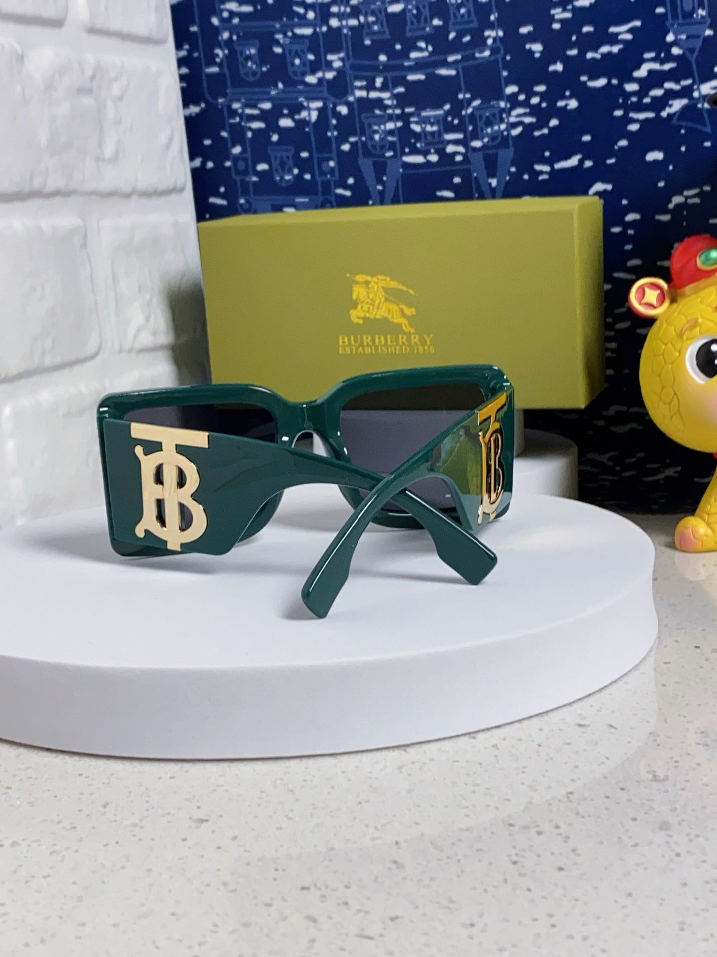 Burberry Oversized Blue Lens Sunglasses for Men & Women - 449578 - detail image 3
