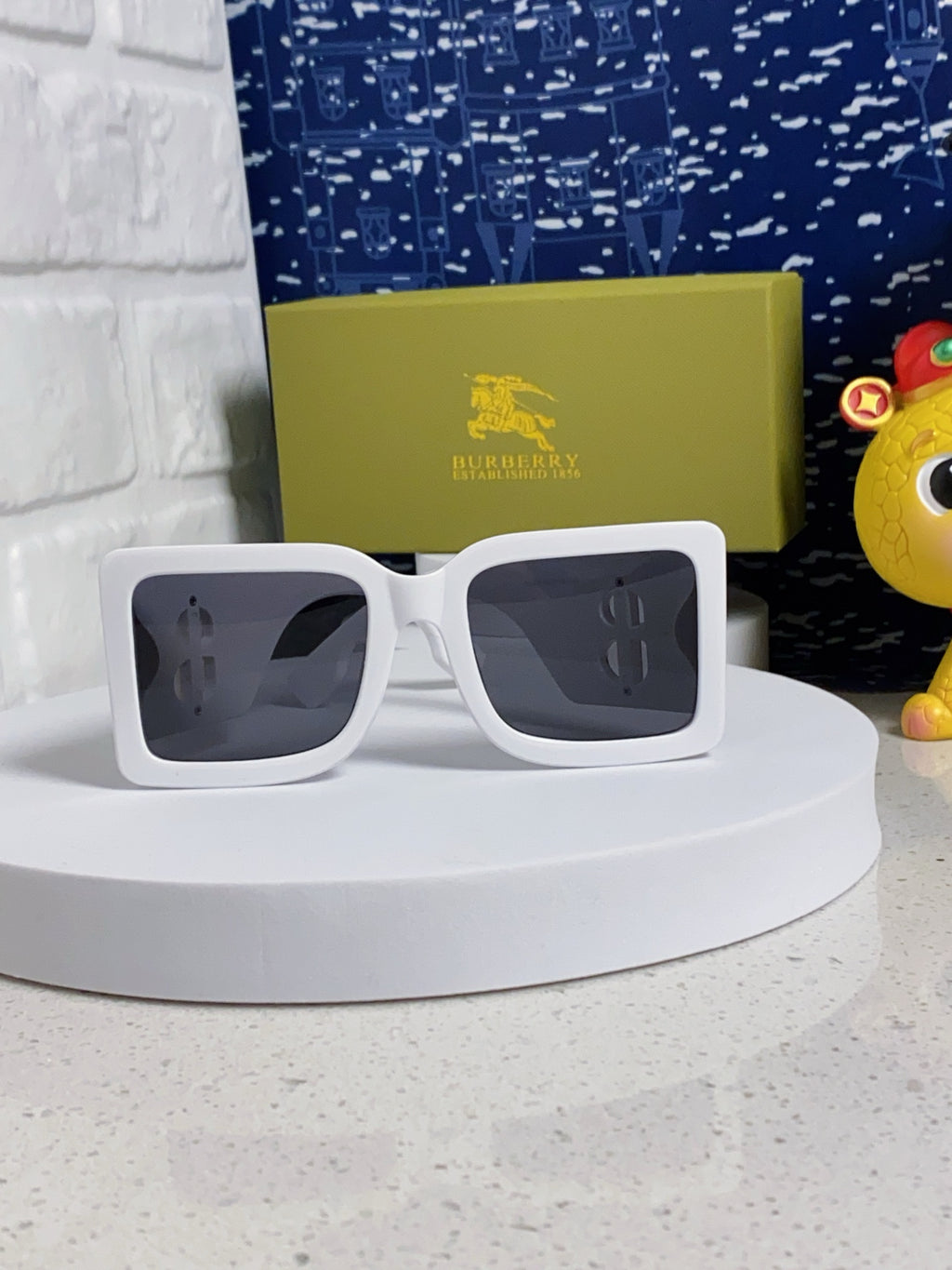 Burberry Oversized Silver Lens Sunglasses for Men & Women - detail image 2