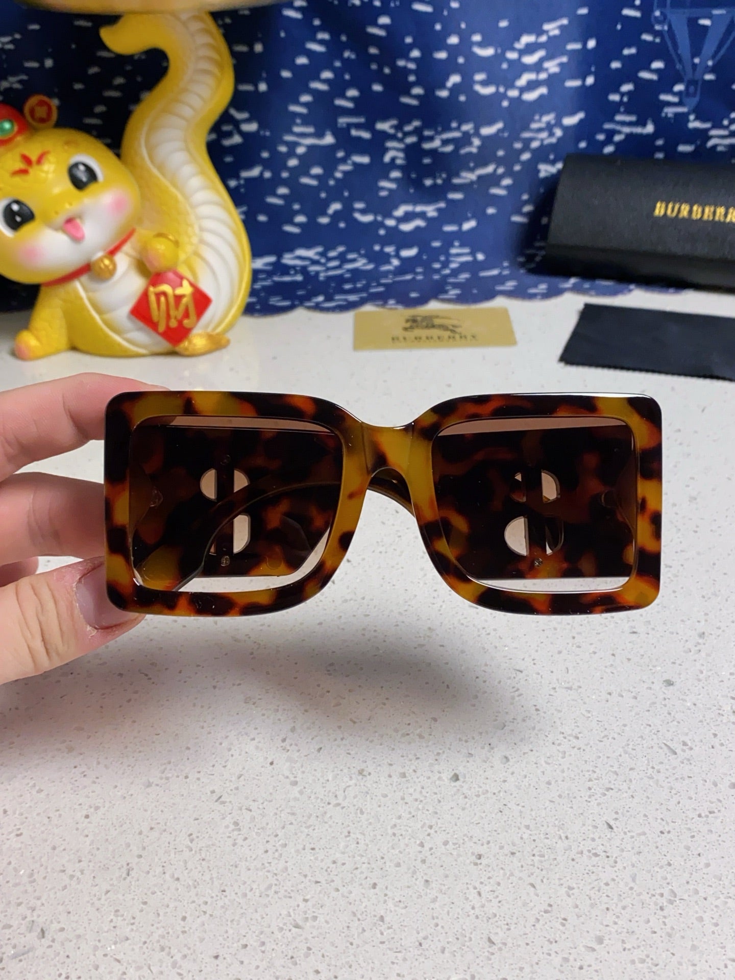 Burberry Oversized Brown Lens Sunglasses for Men & Women - 416032 - detail image 5