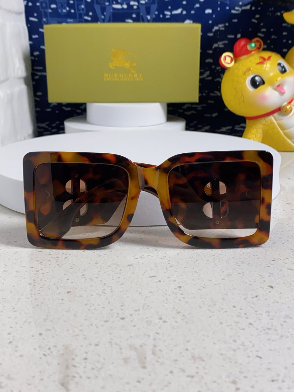 Burberry Oversized Brown Lens Sunglasses for Men & Women - 449582 - detail image 8