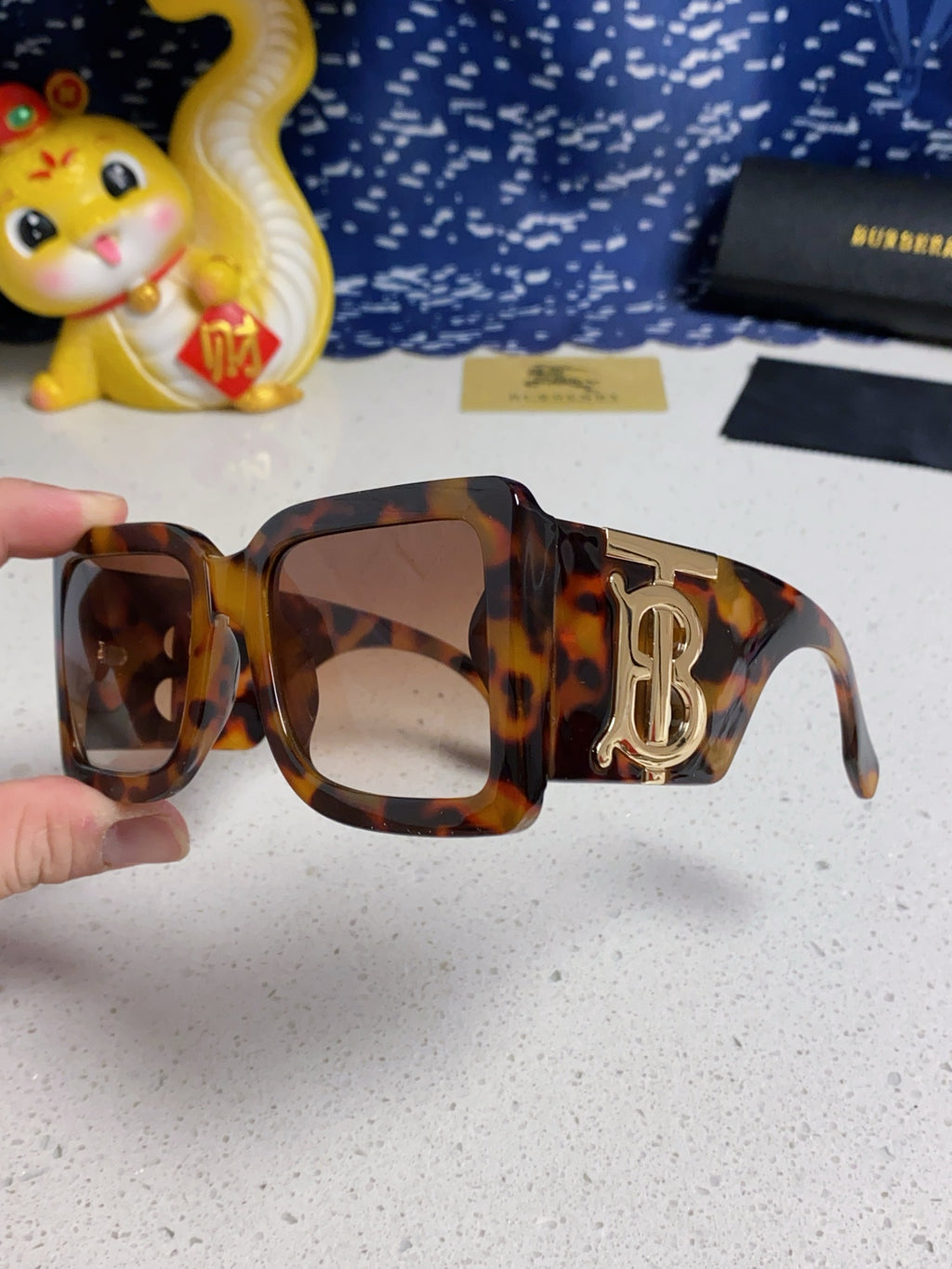 Burberry Oversized Brown Lens Sunglasses for Men & Women - 416032 - detail image 7
