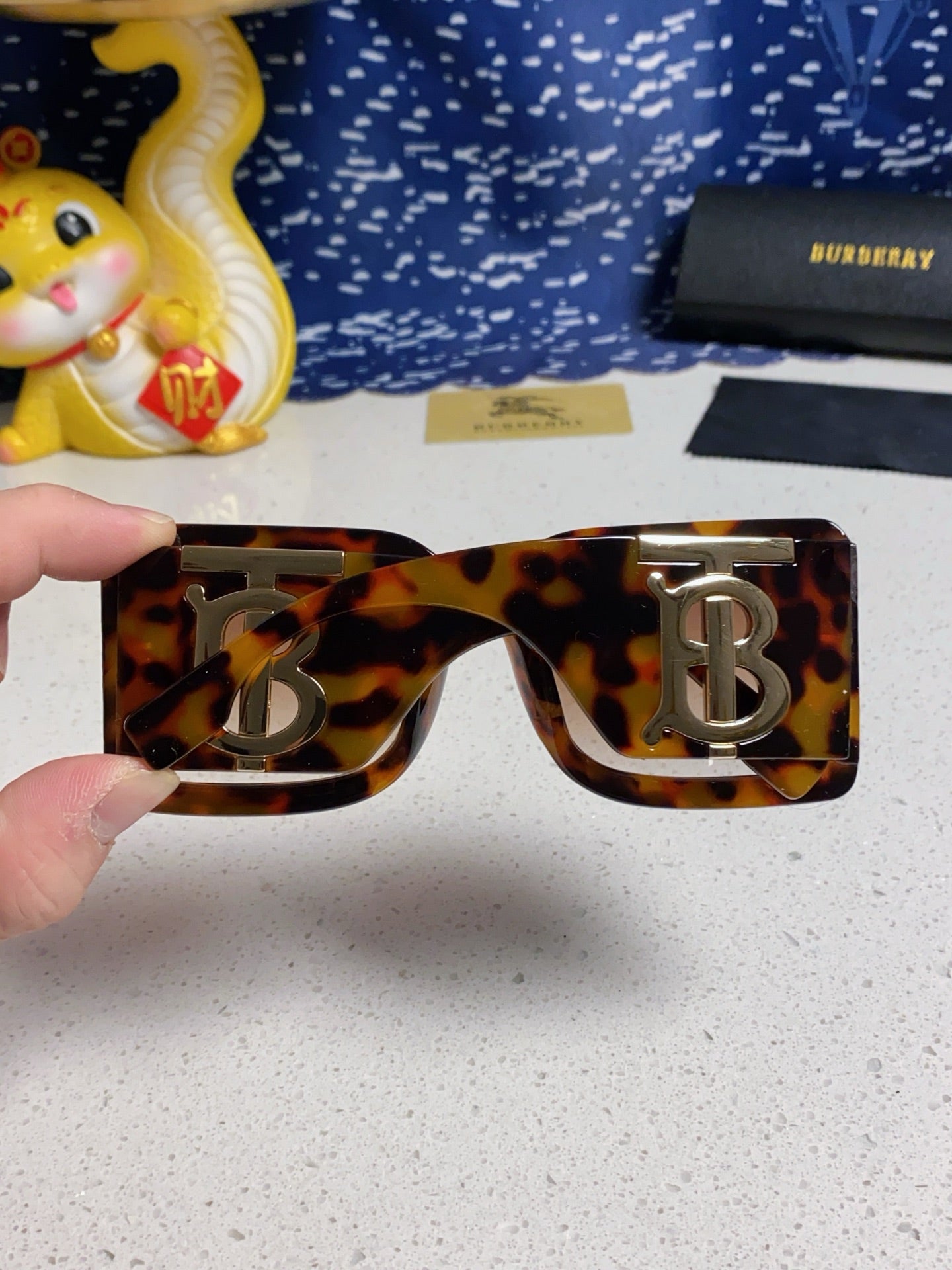Burberry Oversized Brown Lens Sunglasses for Men & Women - 416032 - detail image 6