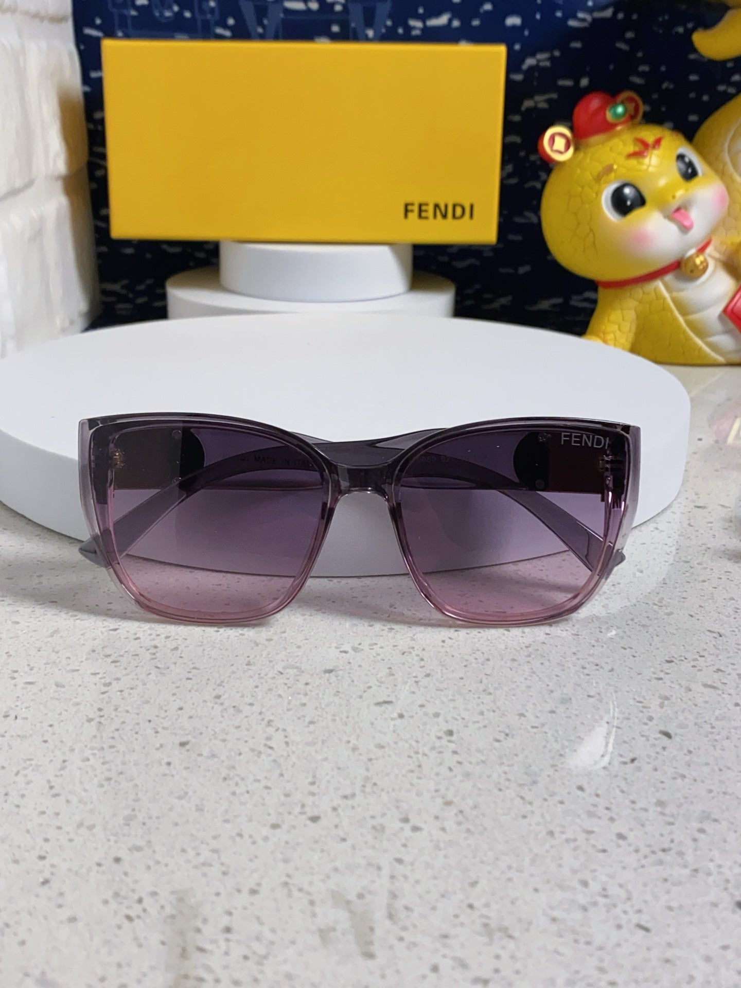 Fendi Polarized Cat-Eye Silver Lens Sunglasses for Men & Women - 416312 - detail image 9