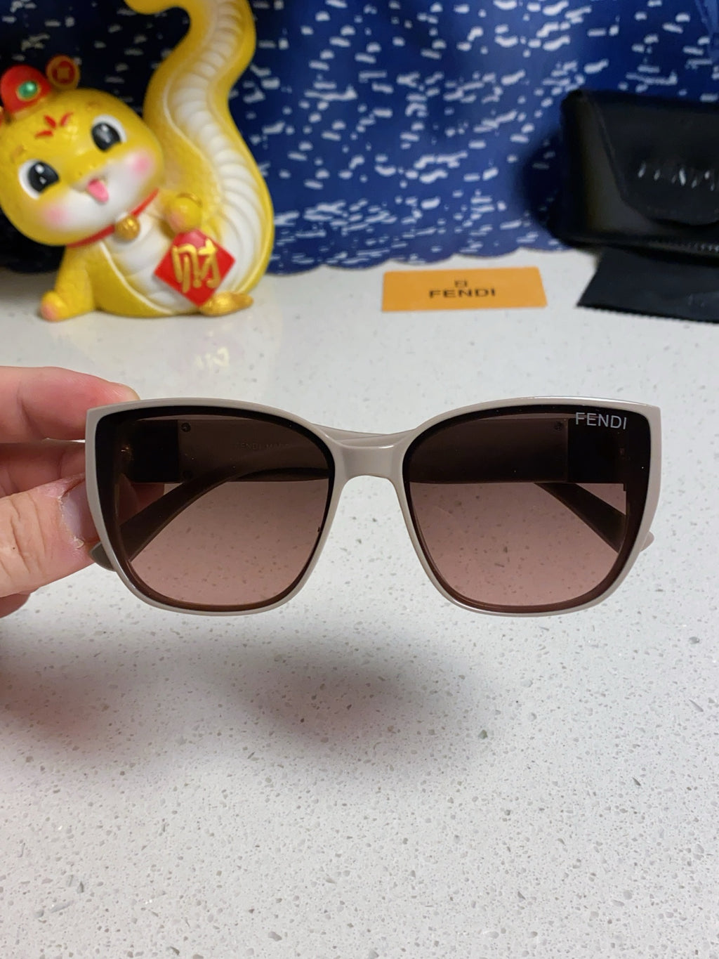 Fendi Polarized Cat-Eye Red Lens Sunglasses for Men & Women - detail image 4