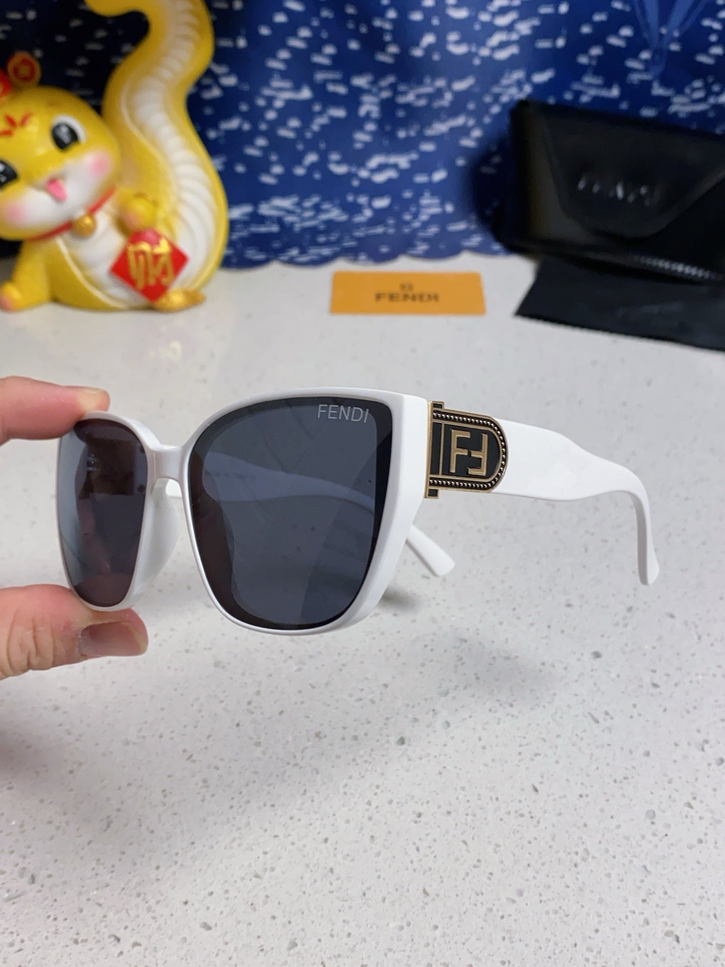 Fendi Polarized Cat-Eye Silver Lens Sunglasses for Men & Women - 449816 - detail image 6