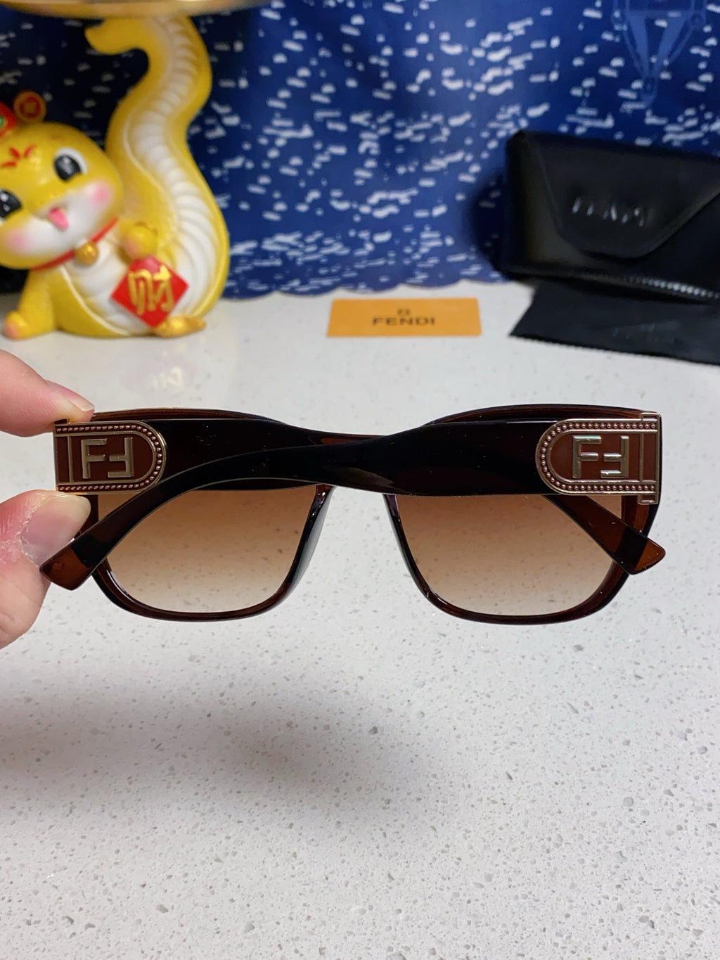 Fendi Polarized Cat-Eye Brown Lens Sunglasses for Men & Women - detail image 5
