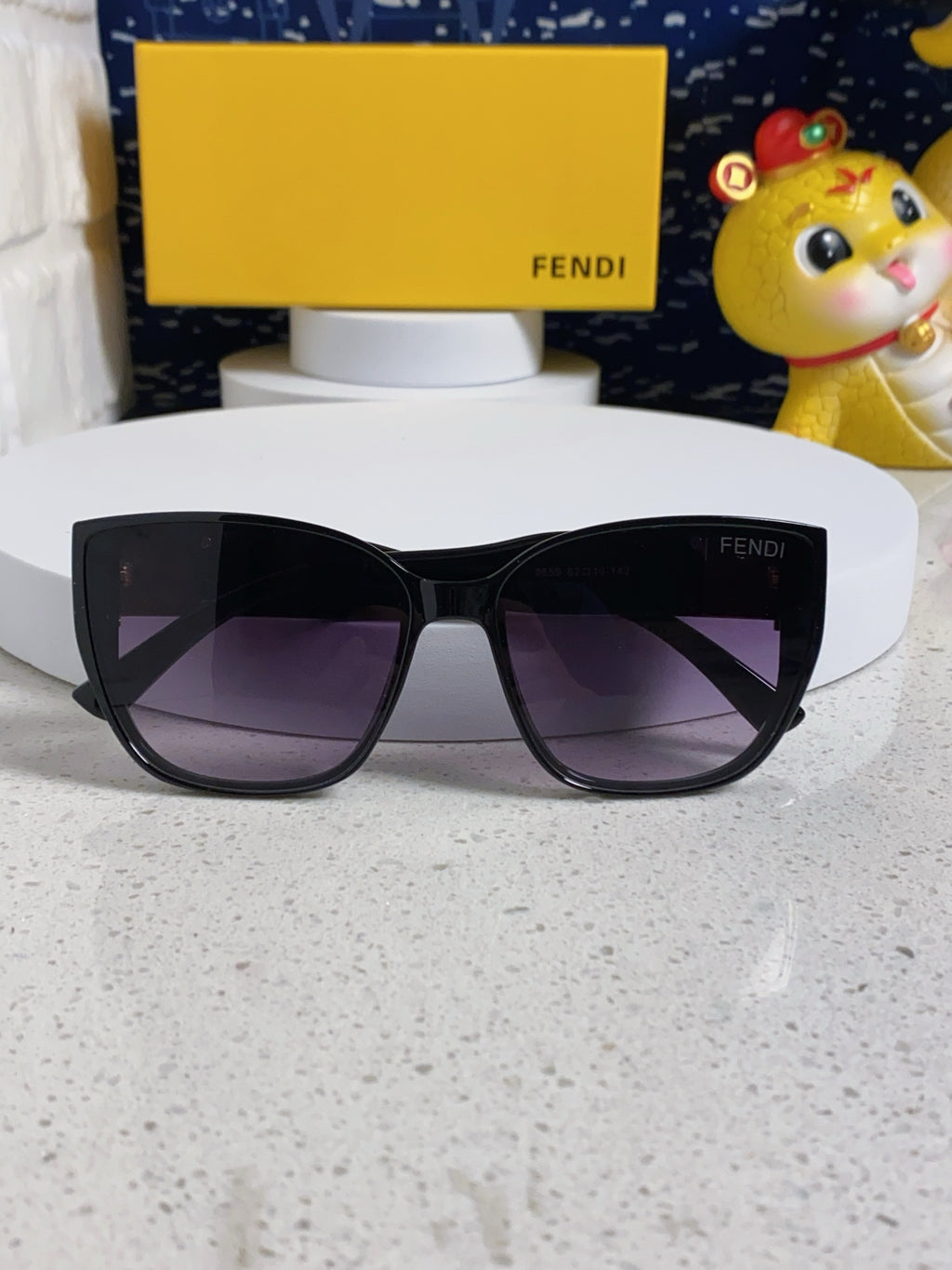 Fendi Polarized Cat-Eye Silver Lens Sunglasses for Men & Women - 416317 - detail image 9