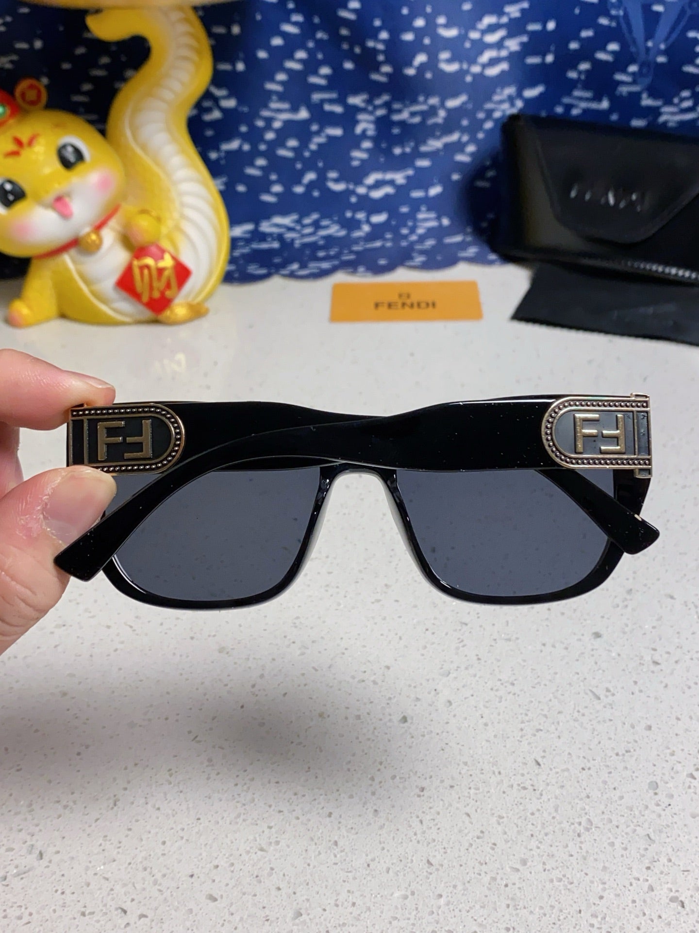 Fendi Polarized Cat-Eye Silver Lens Sunglasses for Men & Women - detail image 5