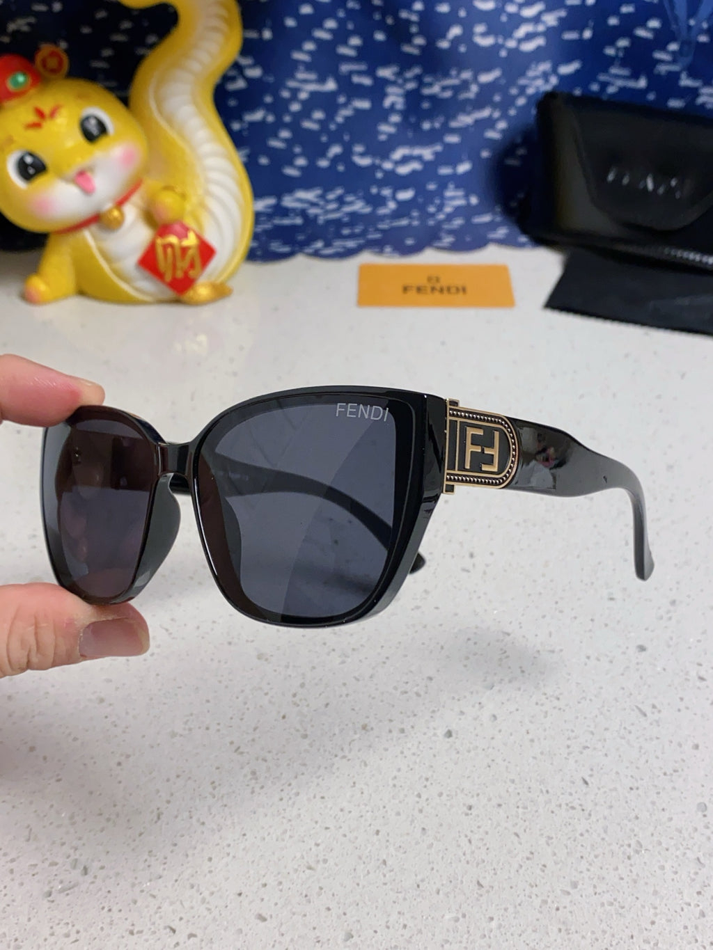 Fendi Polarized Cat-Eye Silver Lens Sunglasses for Men & Women - 416318 - detail image 6