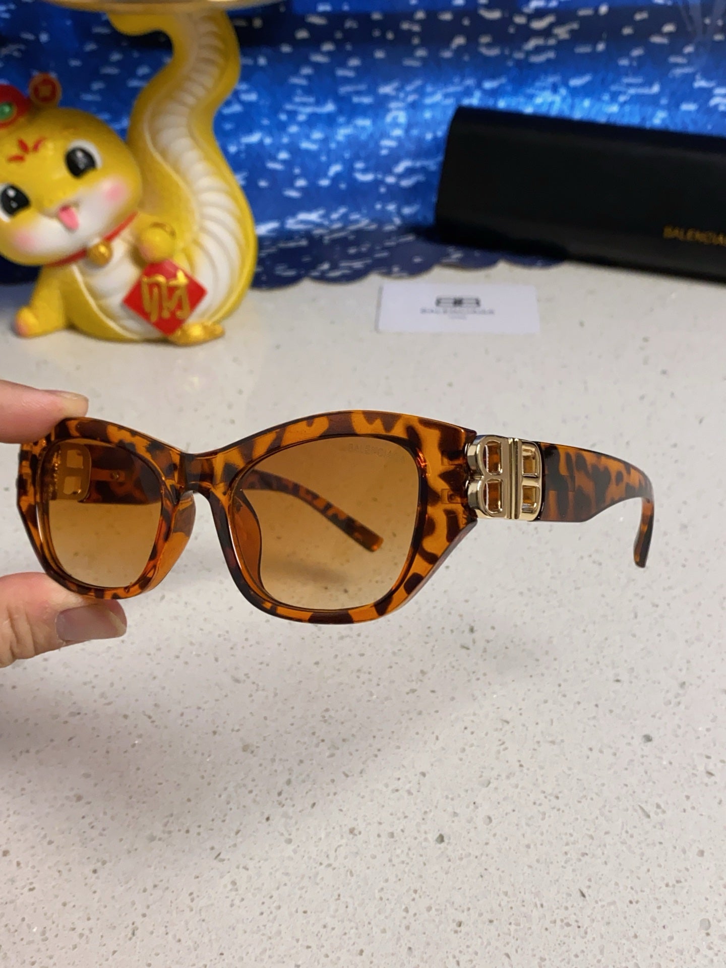 Balenciaga Metal Cat-Eye Brown Lens Sunglasses for Men & Women - 466011 - detail image 6