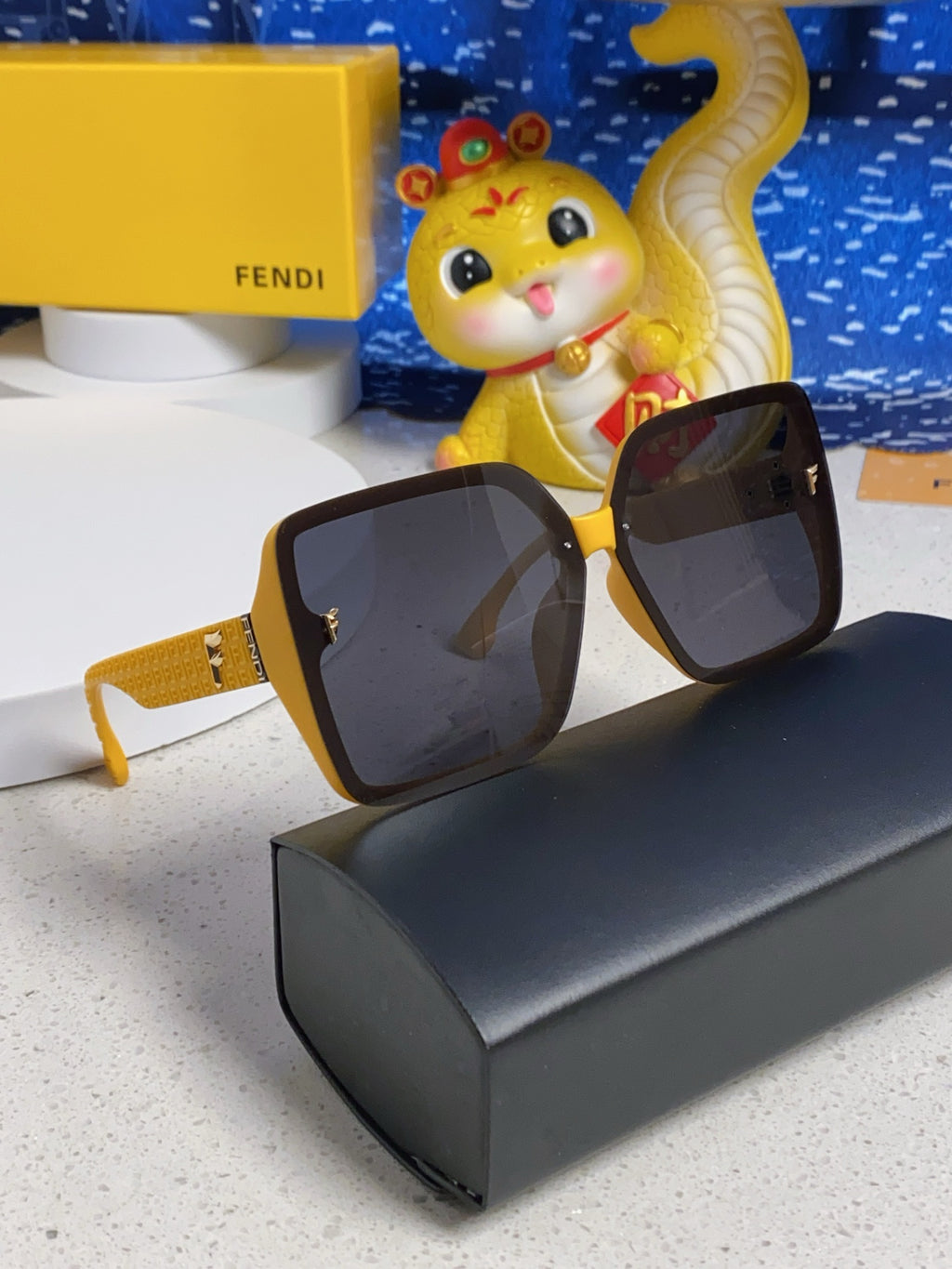 Fendi Oversized Gray Lens Sunglasses for Women - 466190 - detail image 9
