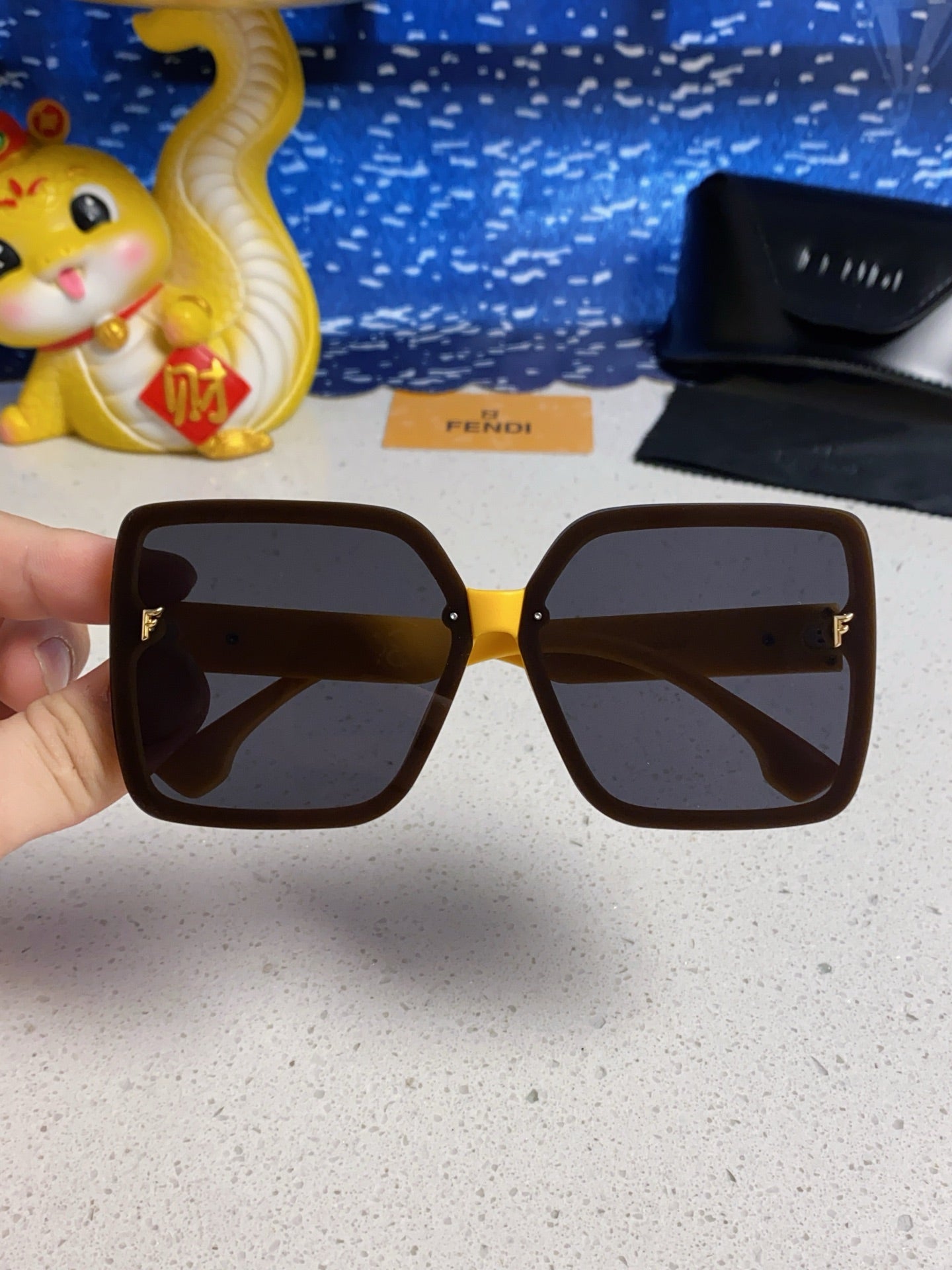 Fendi Oversized Gray Lens Sunglasses for Women - 466190 - detail image 4