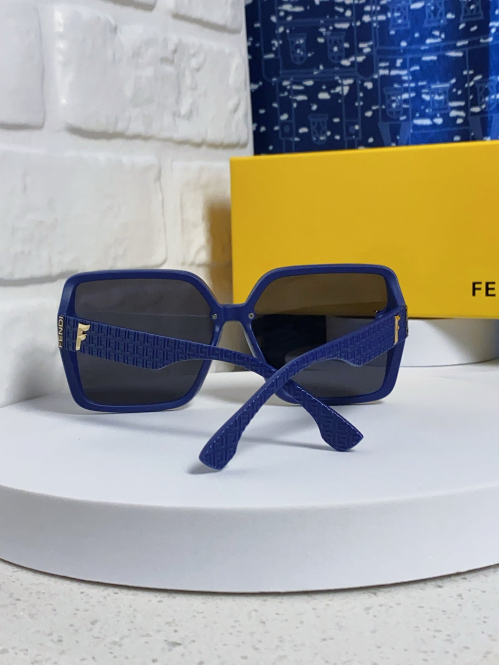 Fendi Oversized Black Lens Sunglasses for Women - 466191 - detail image 3