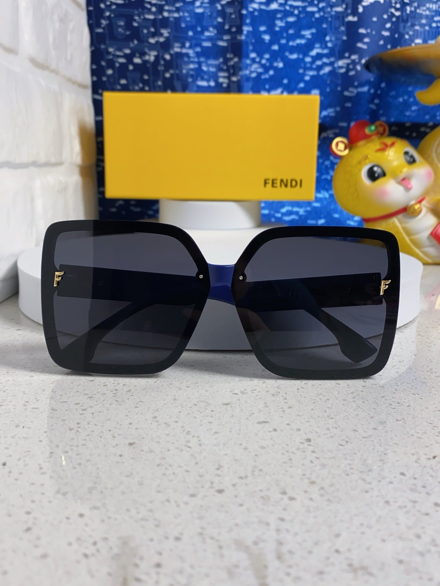 Fendi Oversized Black Lens Sunglasses for Women - 466191 - detail image 8